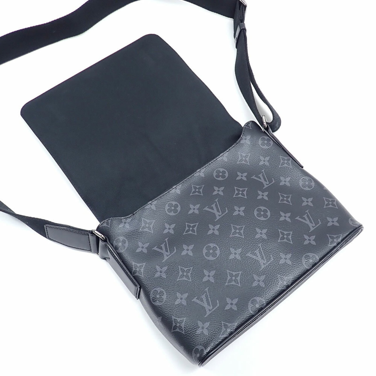 Monogram Eclipse Louis Vuitton Bag Shoulder - 8