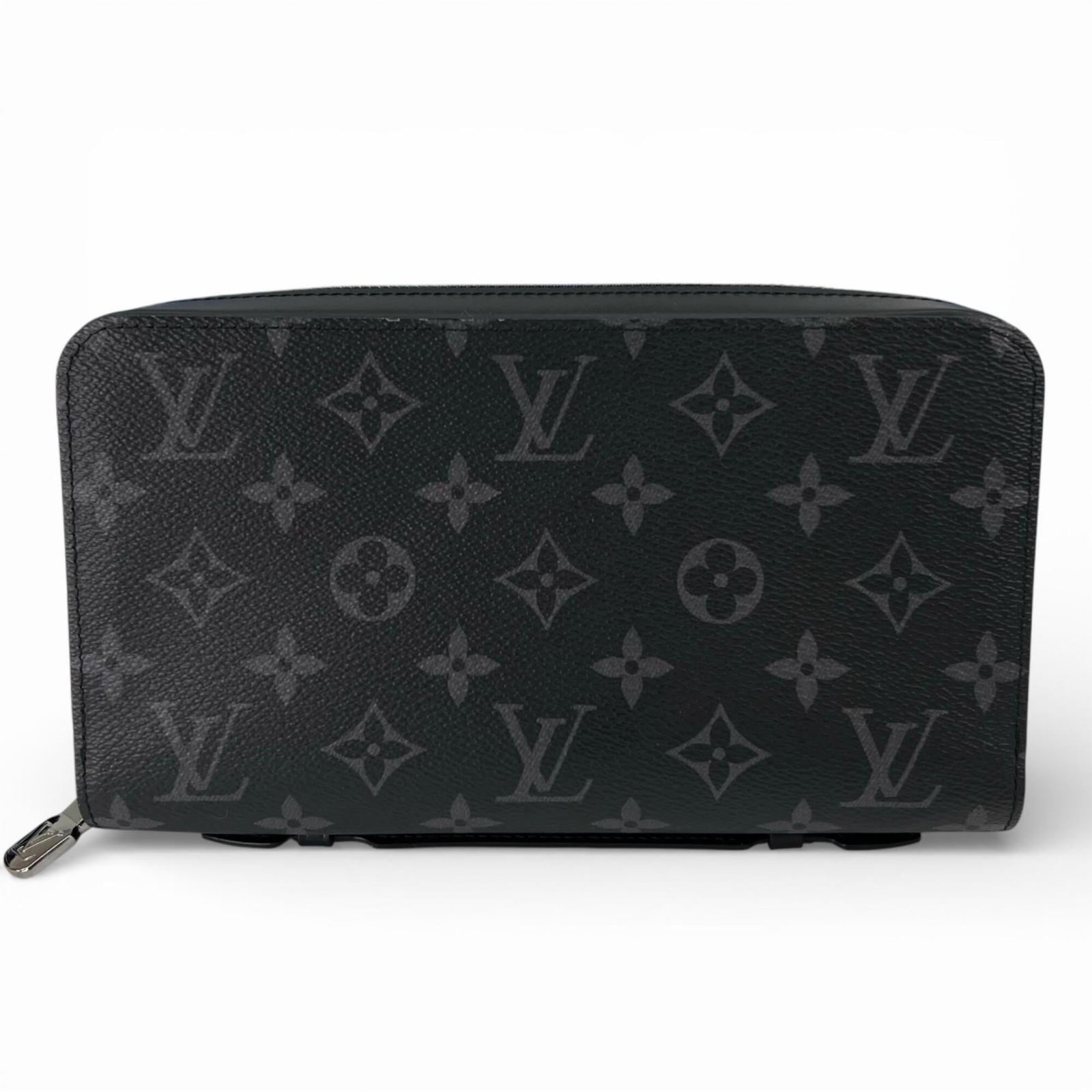 Long Wallet Bi Fold Monogram Louis Vuitton: Long Wallet Bi Fold Monogram Louis Vuitton Long Wallet Bi Fold Monogram Louis Vuitton - A stylish and functional accessory, this bi-fold wallet features the iconic Monogram Eclipse pattern in black. M