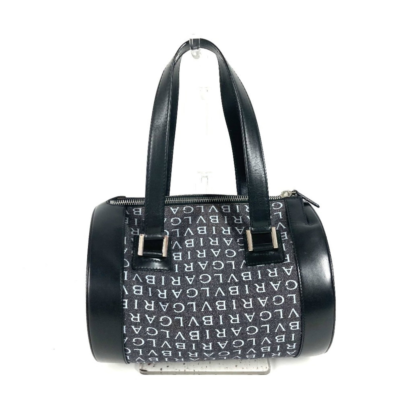 Bvlgari denim leather shoulder bag handbag: Bvlgari denim leather shoulder bag handbag Bvlgari denim leather shoulder bag in black, featuring a unique blend of materials and a timeless design. With its 17.5cm x 24.5cm x 11cm dimensions, this