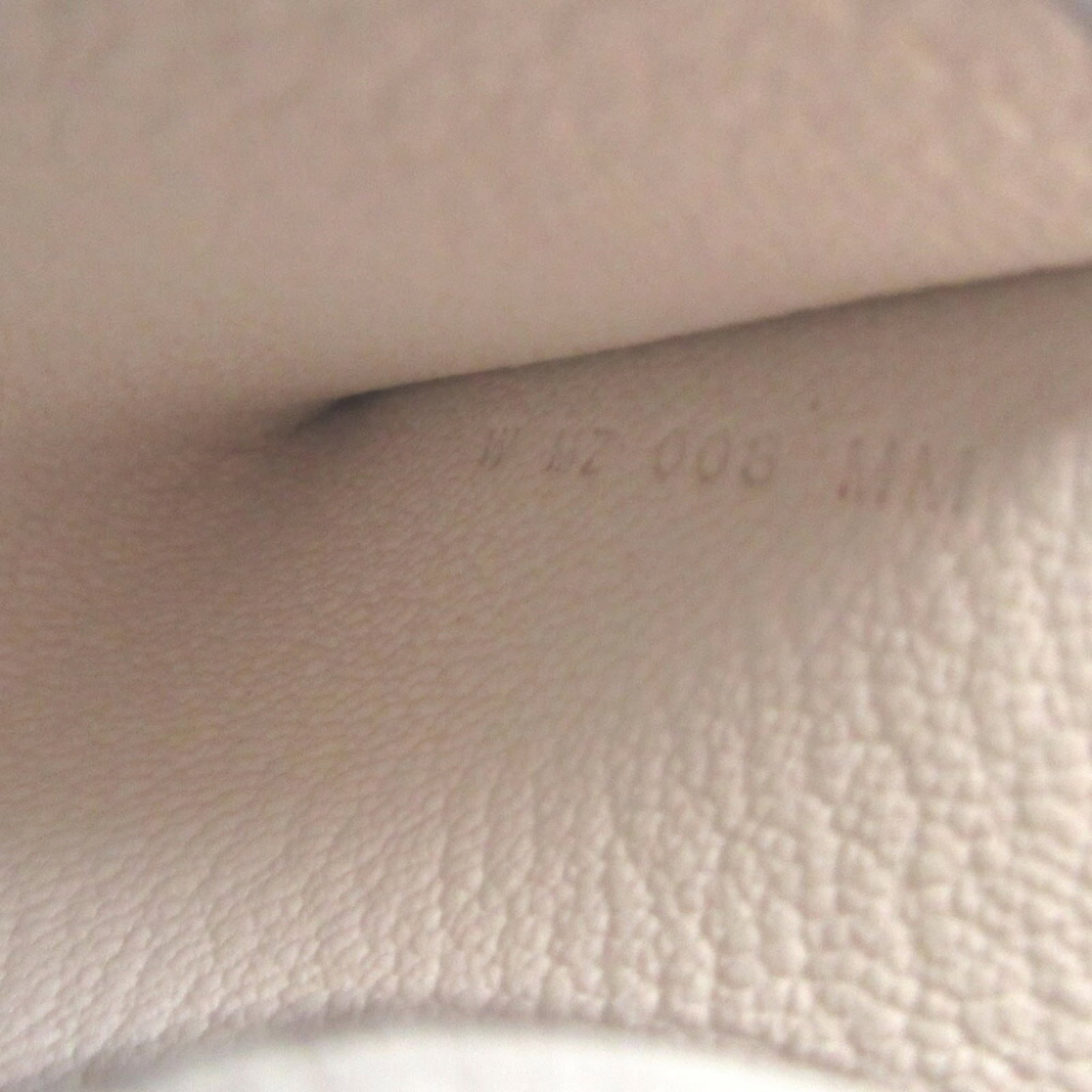 Evercalf leather case by Hermes - 6