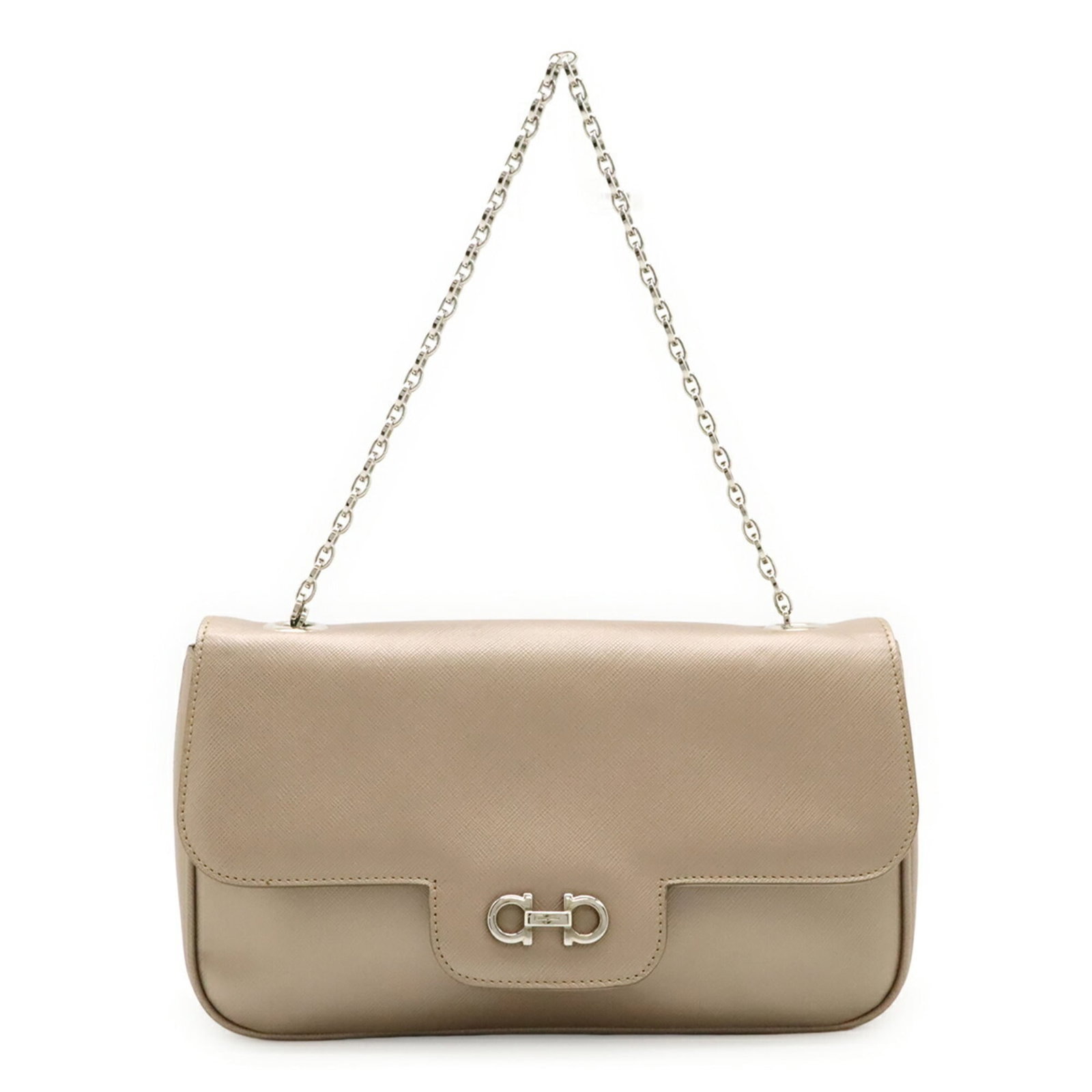 Ferragamo Salvatore Handbag Leather: Ferragamo Salvatore Handbag Leather Champagne and pink hues blend in perfect harmony, showcasing the Salvatore Ferragamo handbag's elegant design. This used leather handbag features a classic size