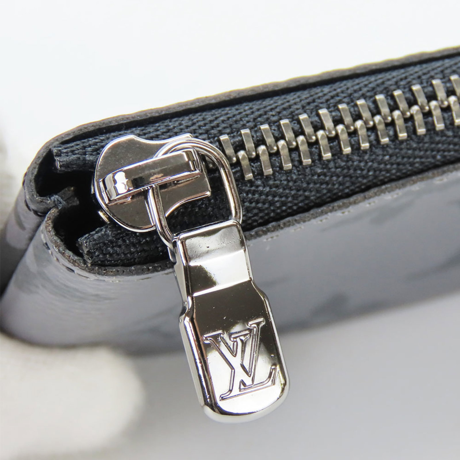 Louis Vuitton Coin Purse/ Coin Case Monogram Eclipse - 6