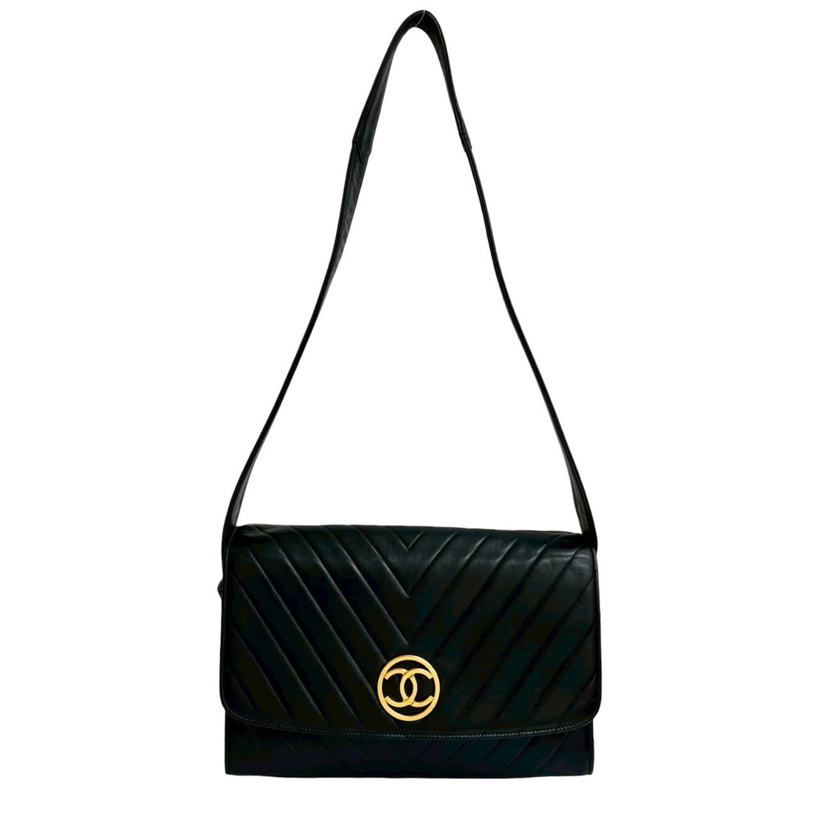 Shoulder bag leather Chanel: Shoulder bag leather Chanel Black lambskin shoulder bag with classic Chanel design, featuring a timeless and sophisticated style. The bag has visible signs of usage, including scratches and dirt, but 