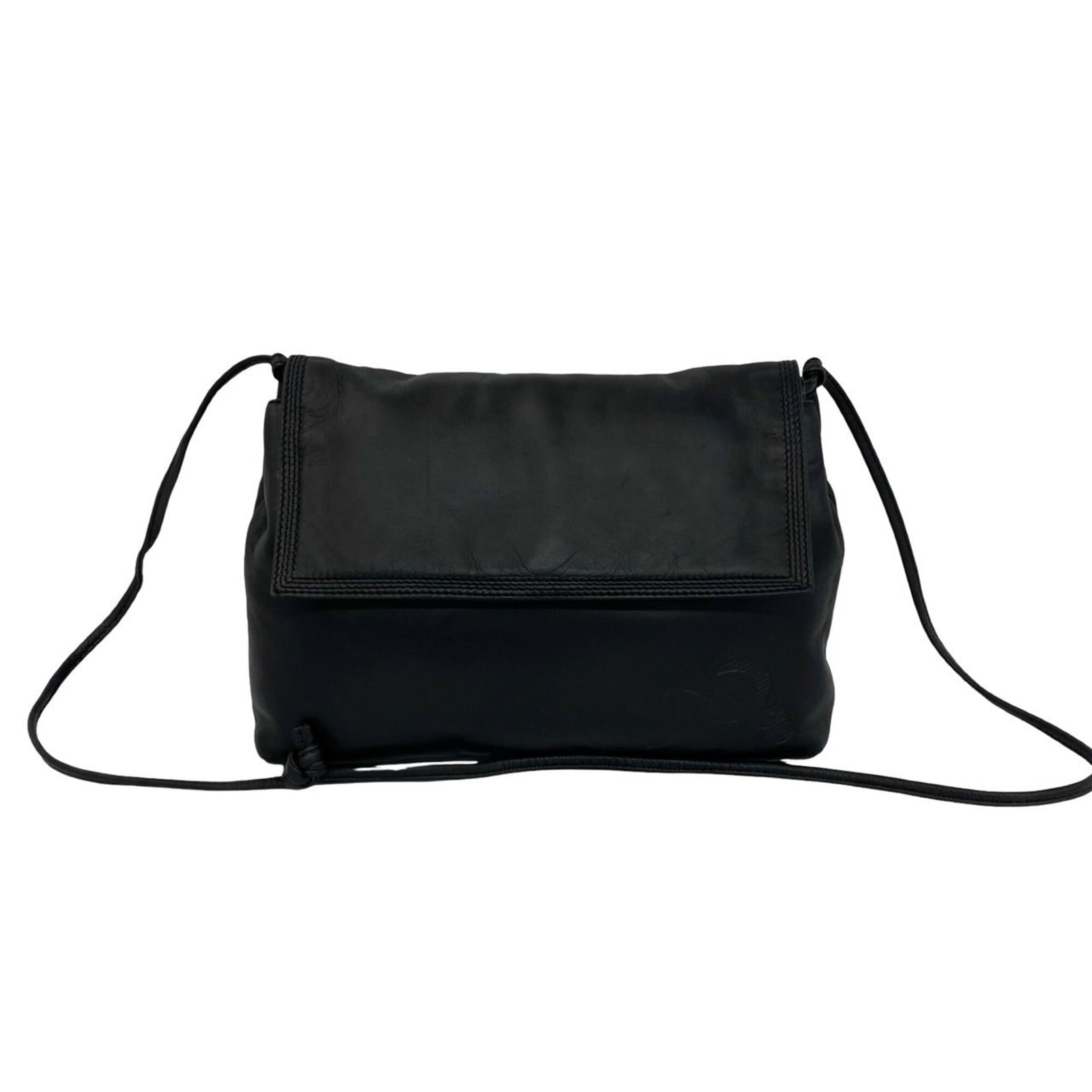 Shoulder bag leather pochette by Loewe: Shoulder bag leather pochette by Loewe Black leather pochette by Loewe, featuring classic shoulder bag design with a timeless black color. Made from high-quality leather, this pochette measures 19cm