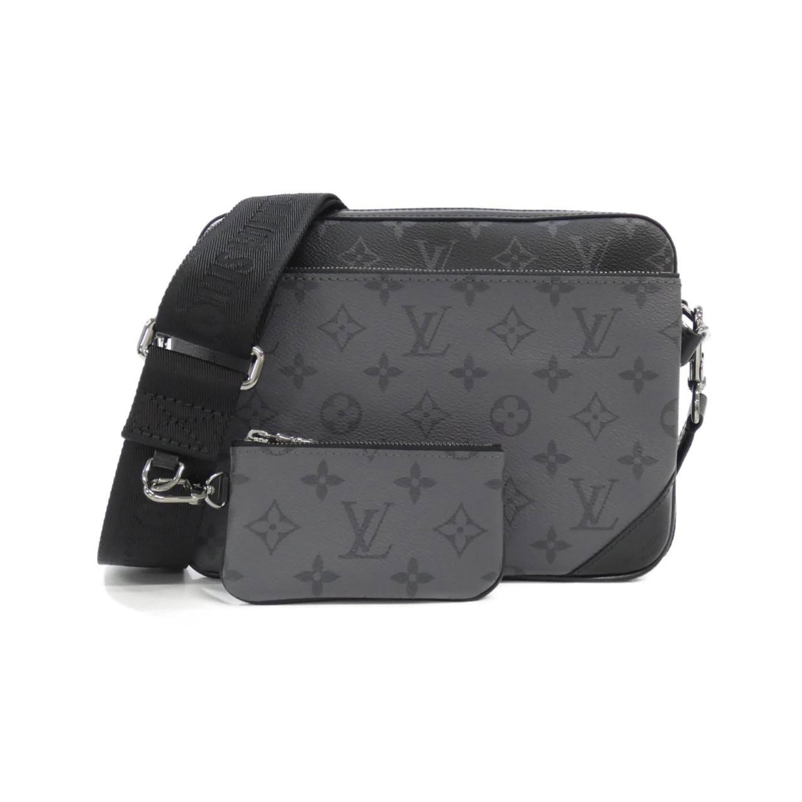 Shoulder bag coated canvas by Louis Vuitton pouch: Shoulder bag coated canvas by Louis Vuitton pouch Coated canvas by Louis Vuitton pouch in black, featuring silver hardware. This shoulder bag measures 18cm x 25cm x 5cm and has a few traces of usage