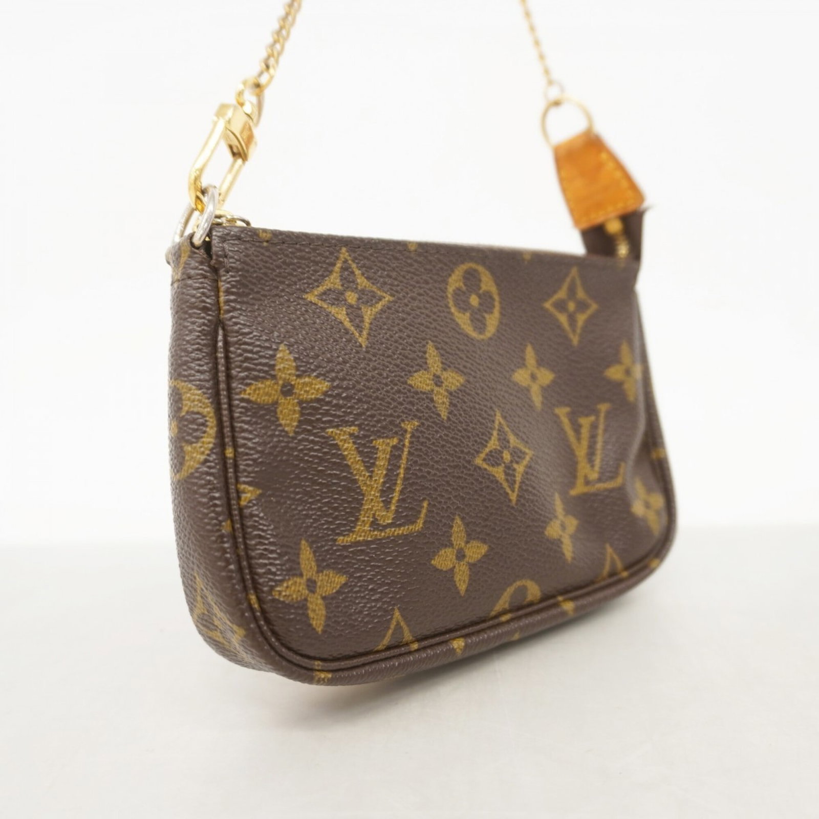 Louis Vuitton Pouch - 2