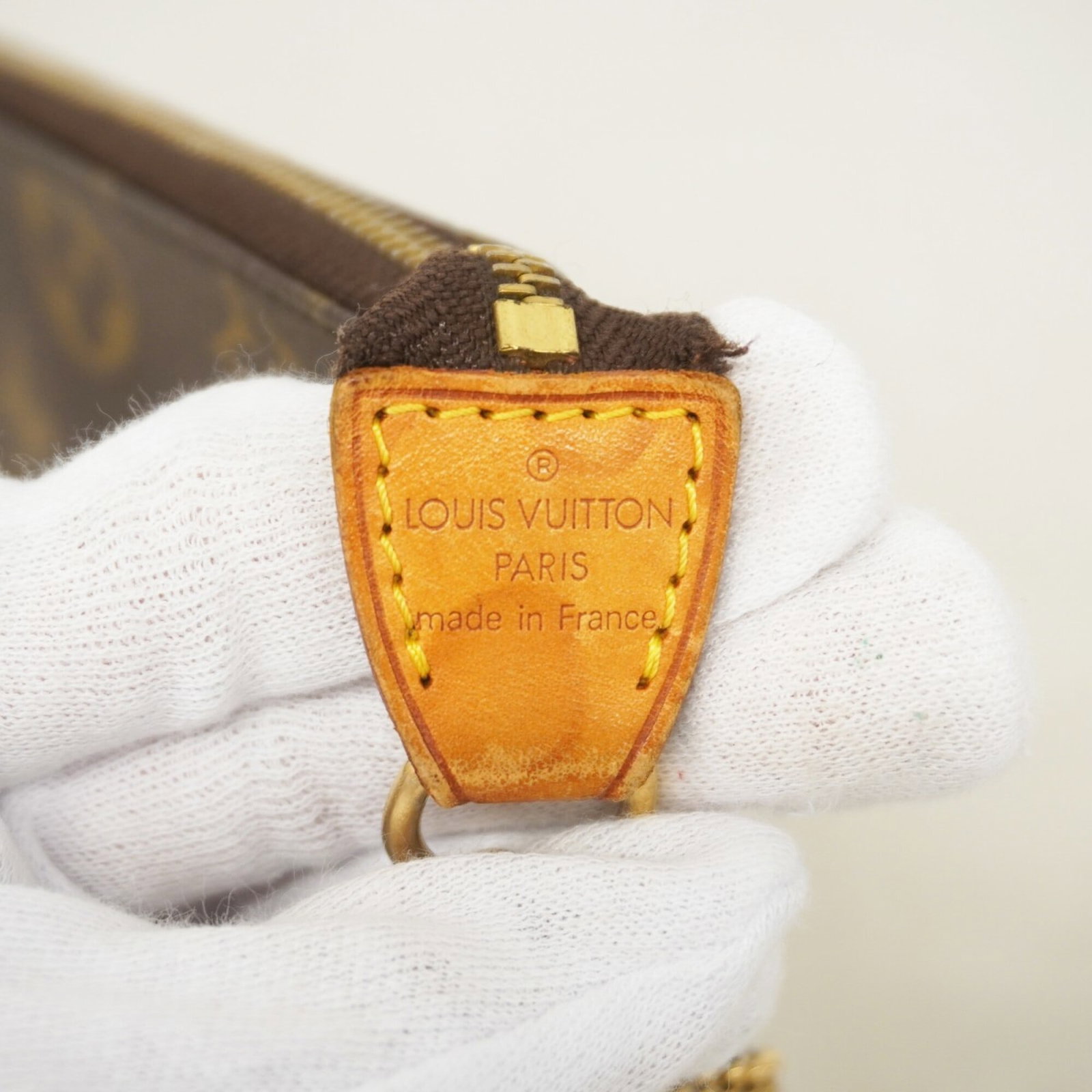 Louis Vuitton Pouch - 5