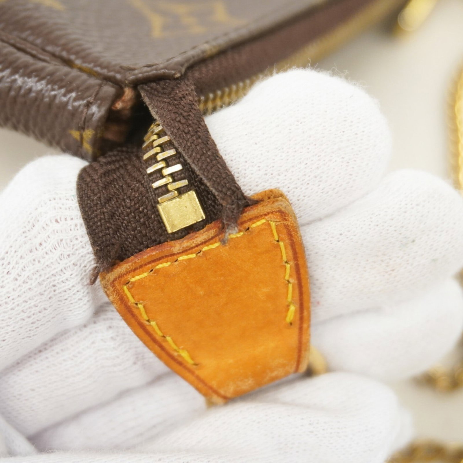 Louis Vuitton Pouch - 7