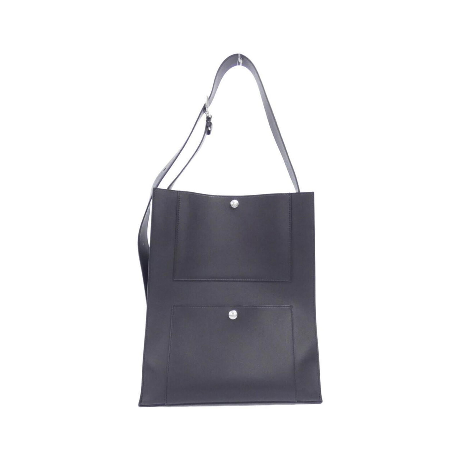 Hermes Evergrain Leather Bag: Hermes Evergrain Leather Bag Black Evergrain Leather Shoulder Bag with Silver Hardware, featuring a classic design and timeless elegance. This pre-owned bag boasts a rich, dark color and subtle scratc