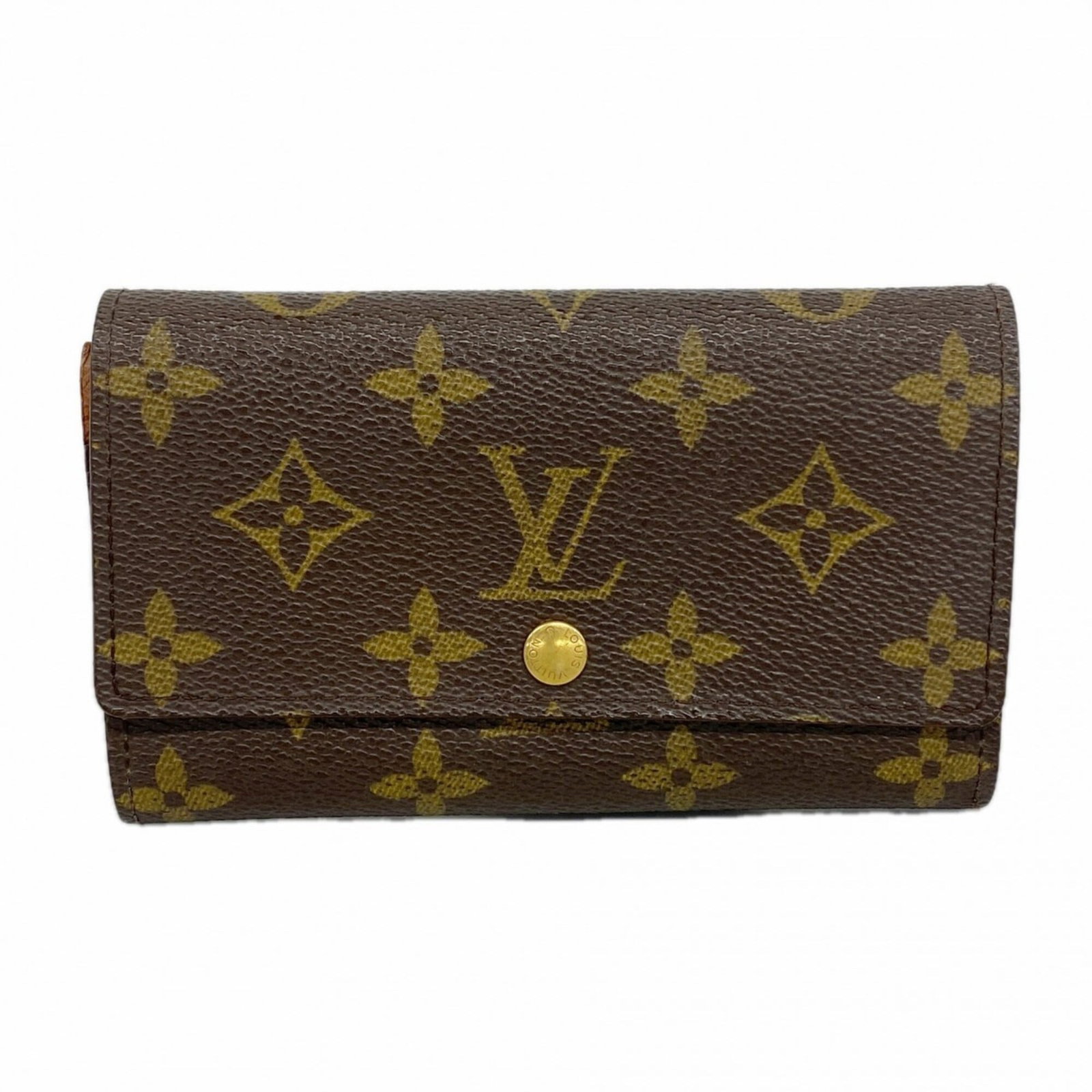Louis Vuitton Coin Case Purse: Louis Vuitton Coin Case Purse The Louis Vuitton Coin Case Purse boasts its classic design and timeless elegance, with a rich brown color that adds warmth to any accessory collection. Measuring 8.5cm