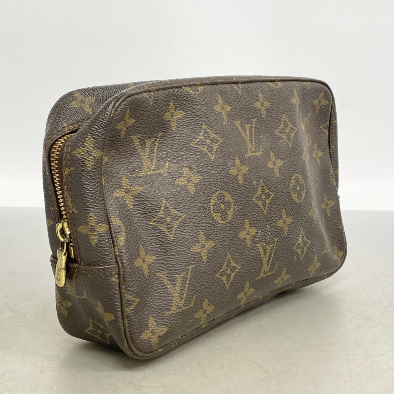 Louis Vuitton Pouch - 2