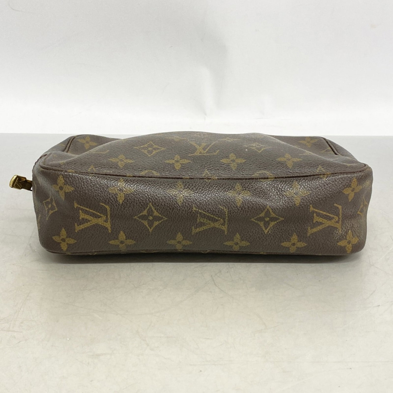 Louis Vuitton Pouch - 3