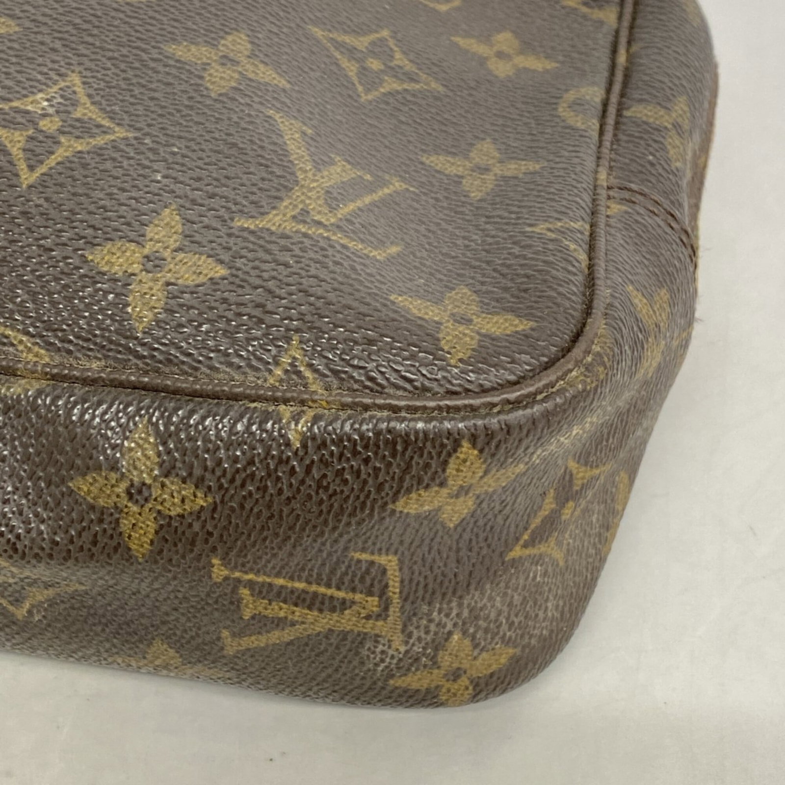 Louis Vuitton Pouch - 6