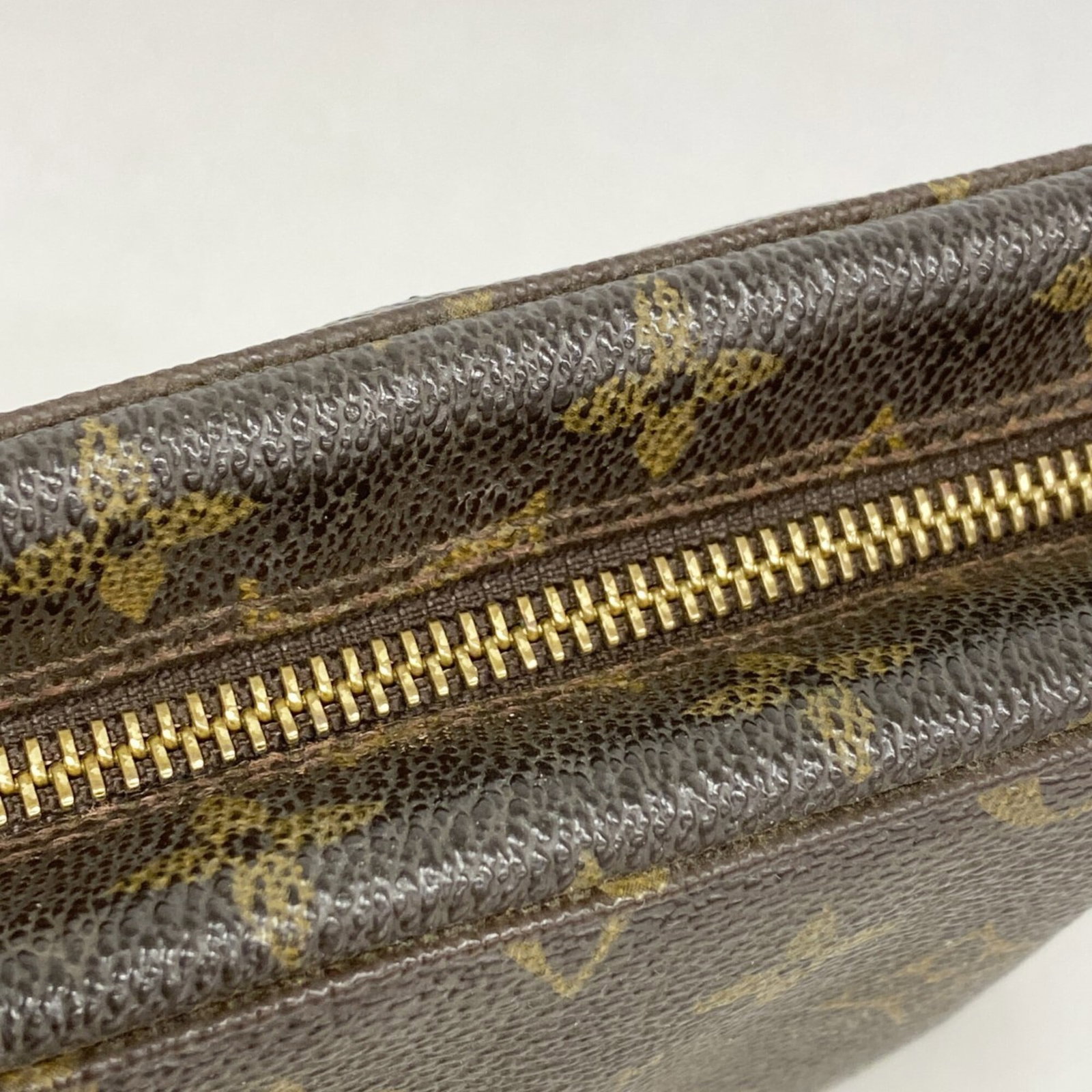 Louis Vuitton Pouch - 7