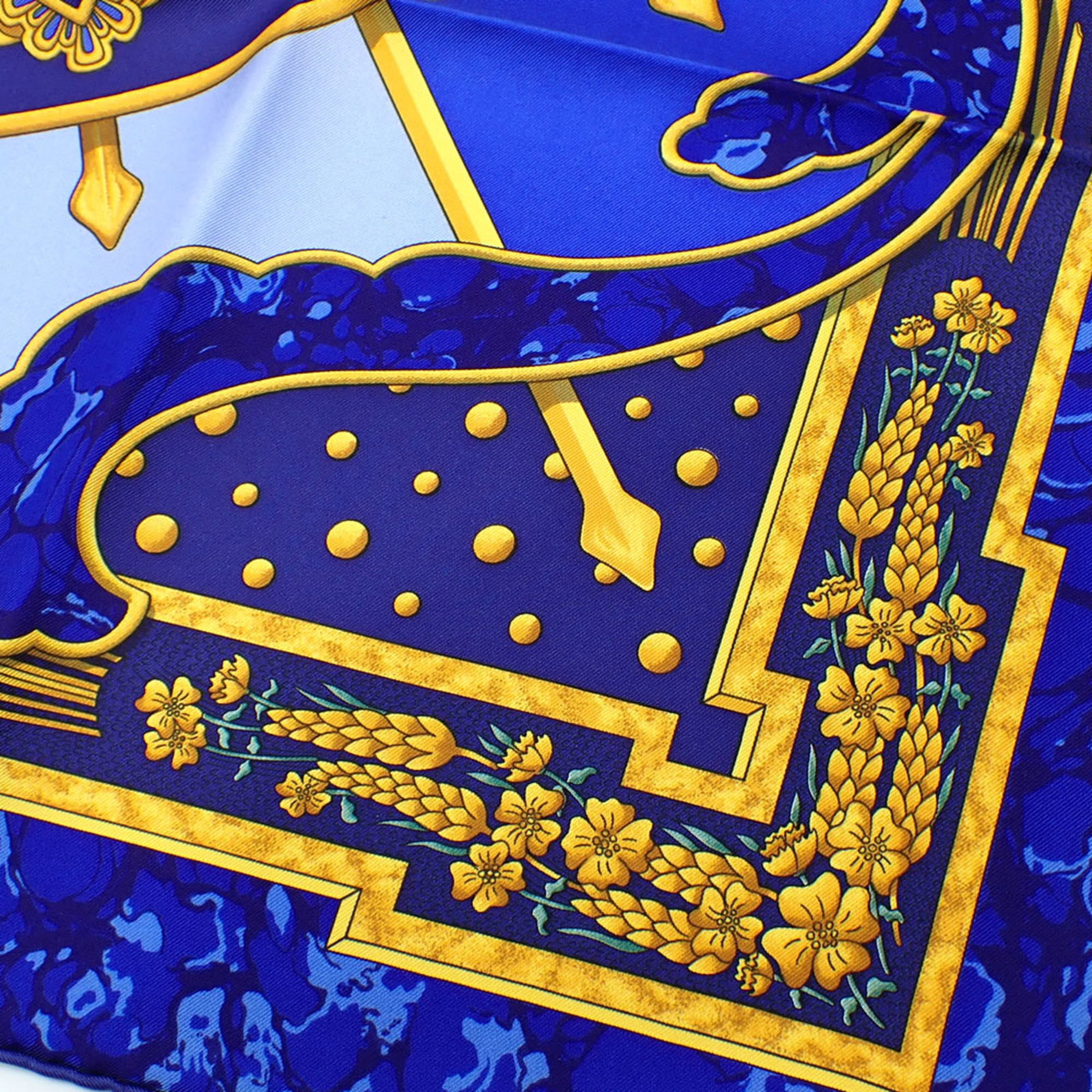 Silk scarf from Hermes - 4