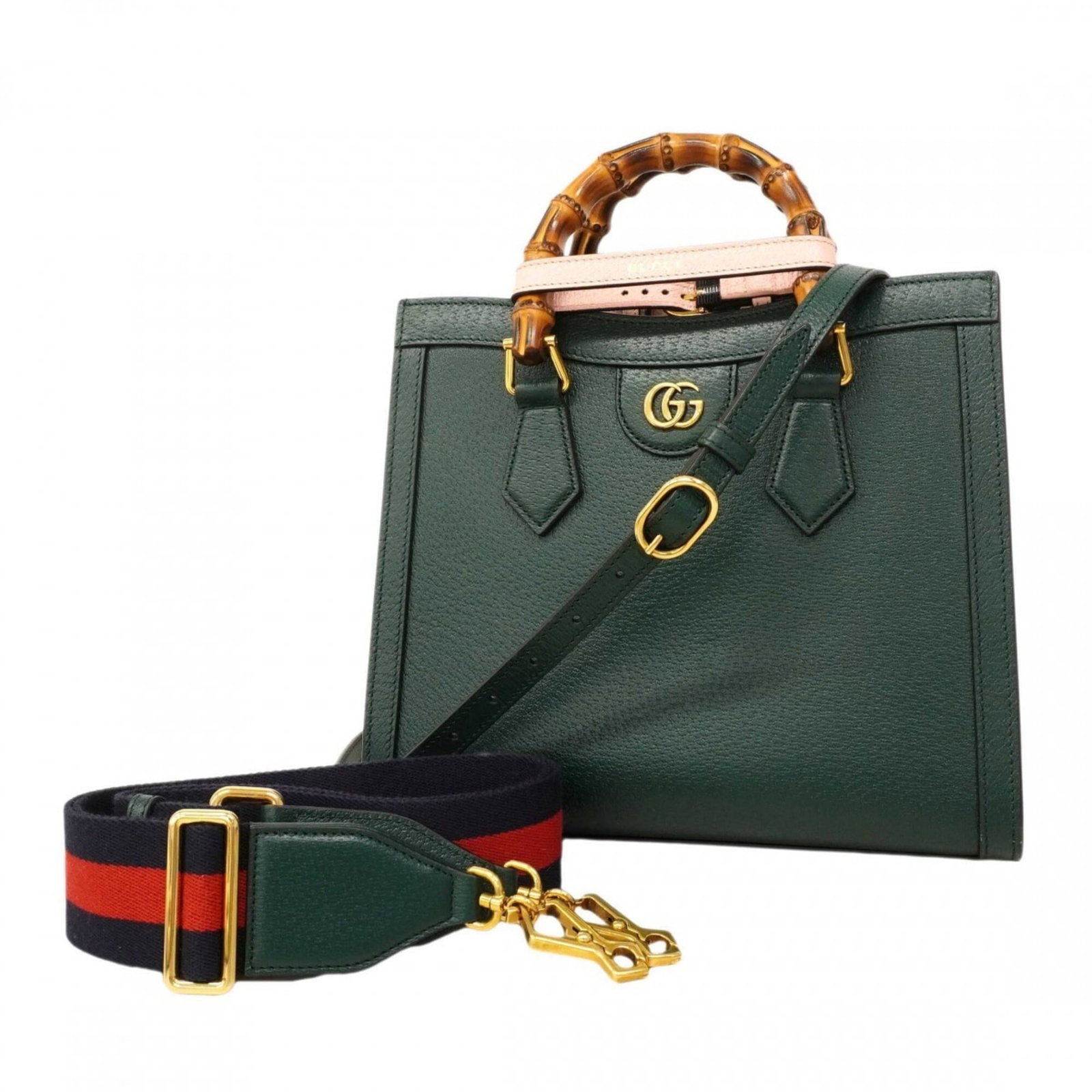Handbag Leather Gucci: Handbag Leather Gucci This Gucci handbag features a stunning green leather exterior with gold hardware, showcasing a classic and sophisticated design. Measuring 23cm x 27cm x 11cm, the bag has been we