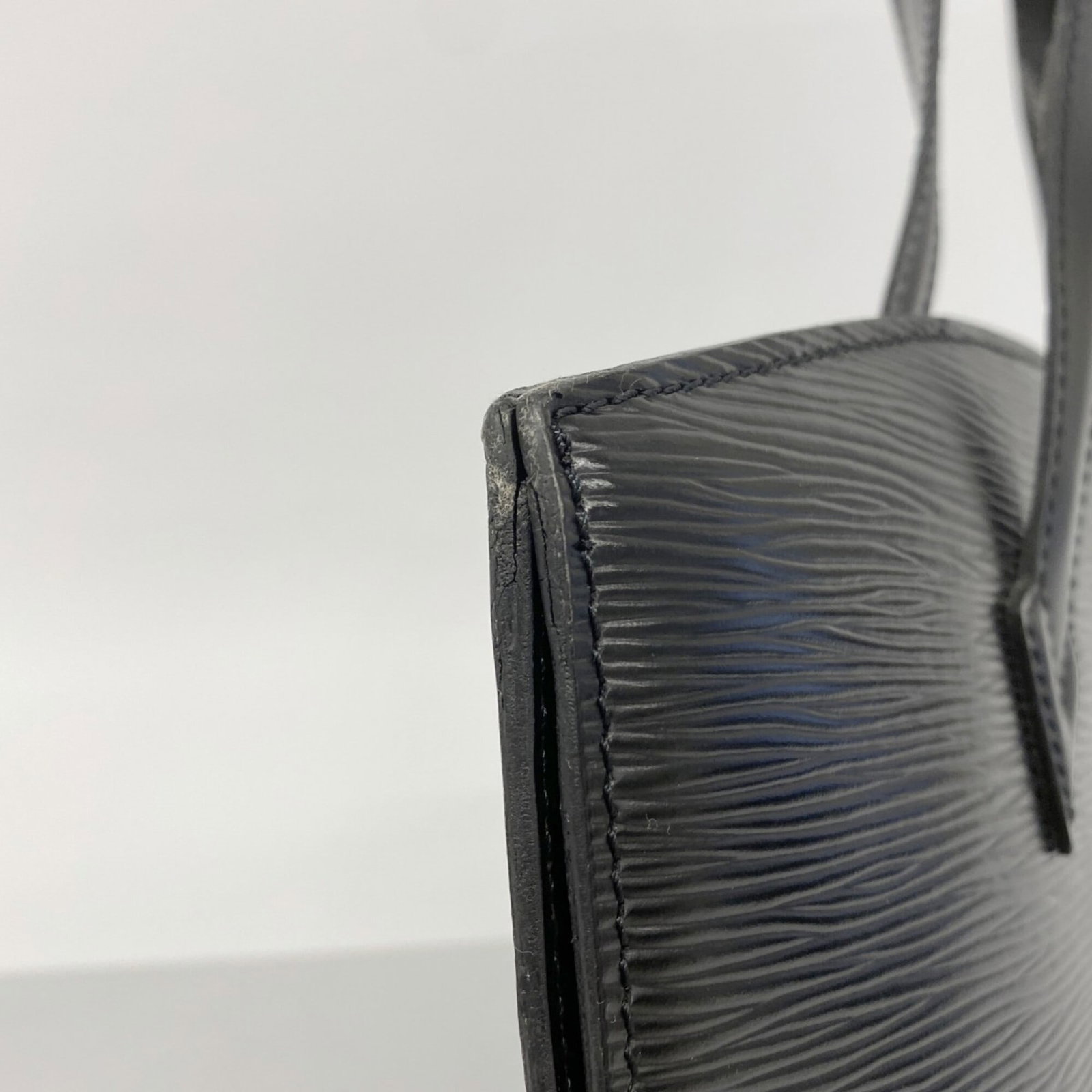 Handbag by Louis Vuitton - 9
