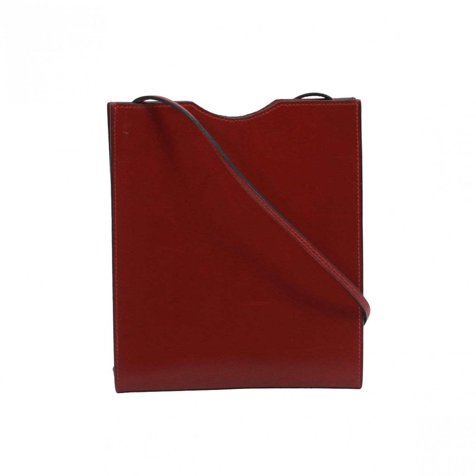 Hermes Shoulder Bag Leather: Hermes Shoulder Bag Leather Bordeaux leather shoulder bag from Hermes, featuring a classic design with a few traces of usage visible. The bag has some scratches and dirt, but overall remains in very