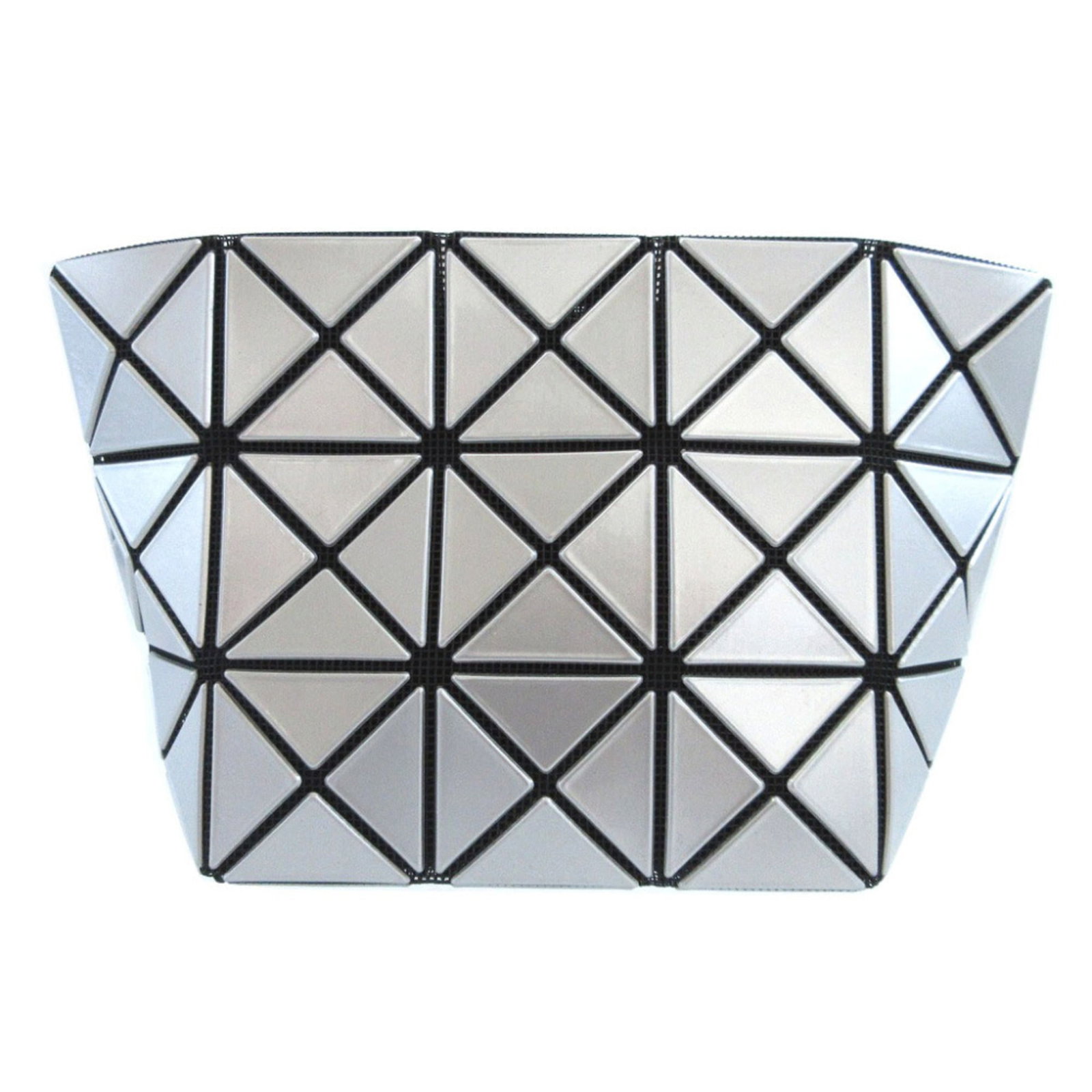 Pouch PVC Issey Miyake: Pouch PVC Issey Miyake Silver Pouch by Issey Miyake, a sleek and modern design made from durable PVC. This compact pouch measures 11.5cm x 19.5cm x 7.5cm and retains its original condition with