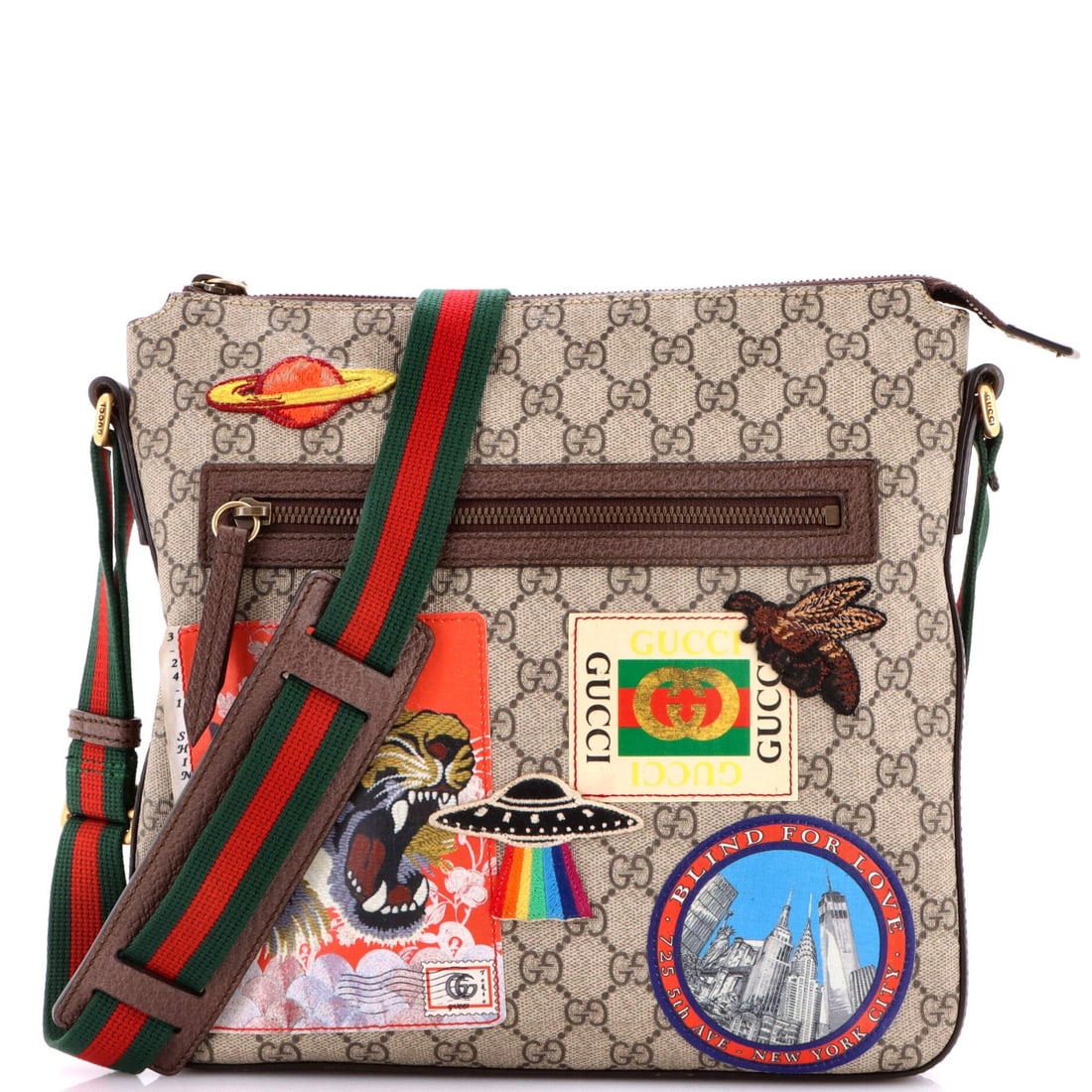 Gucci Courrier Zip Messenger GG Coated Canvas with Applique Medium: Gucci Courrier Zip Messenger GG Coated Canvas with Applique Medium Brown Gucci Courrier Zip Messenger Bag with Applique, Medium Size, Canvas Coated Exterior and Neutral Interior. This medium-sized