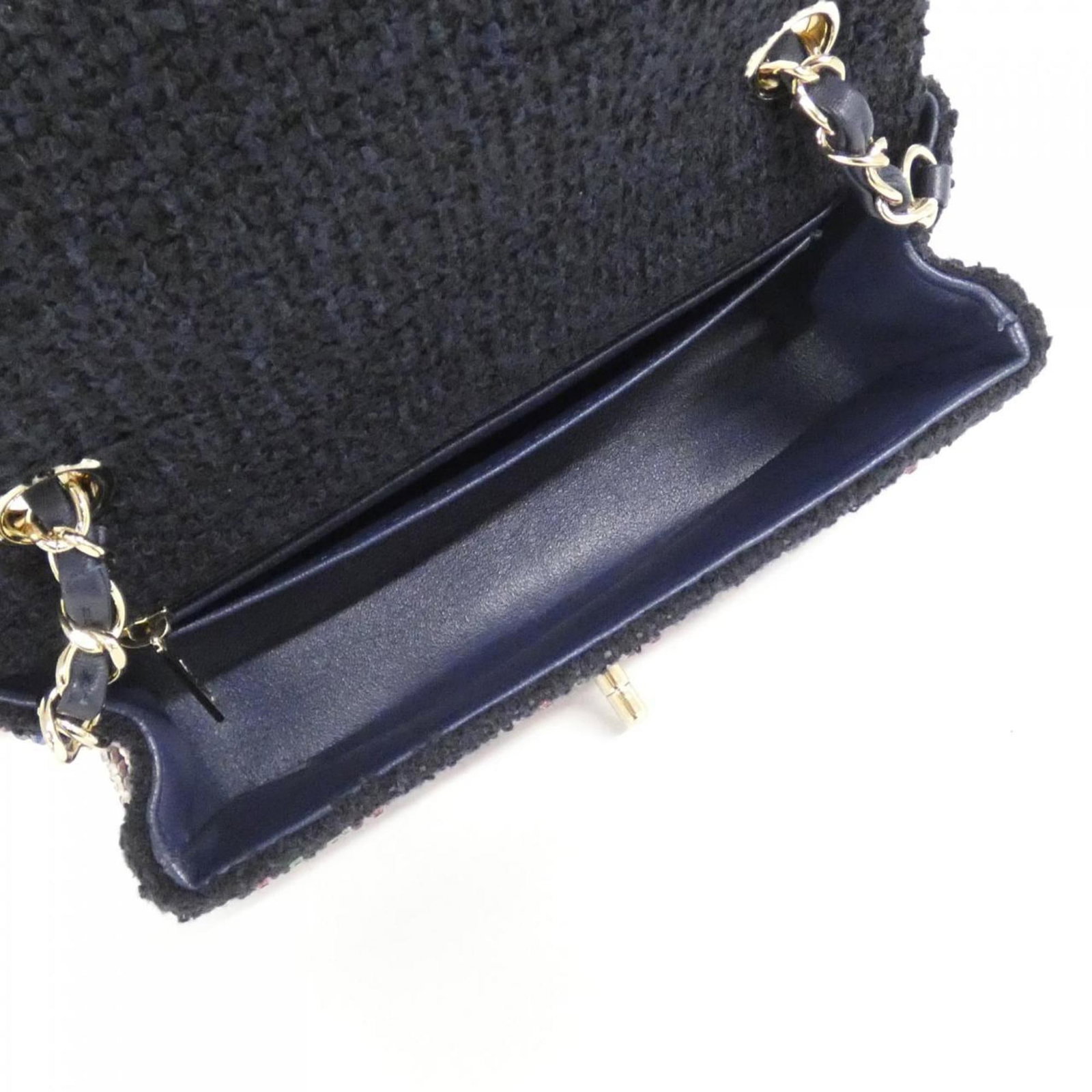 Shoulder Bag in Tweed by Chanel - 7