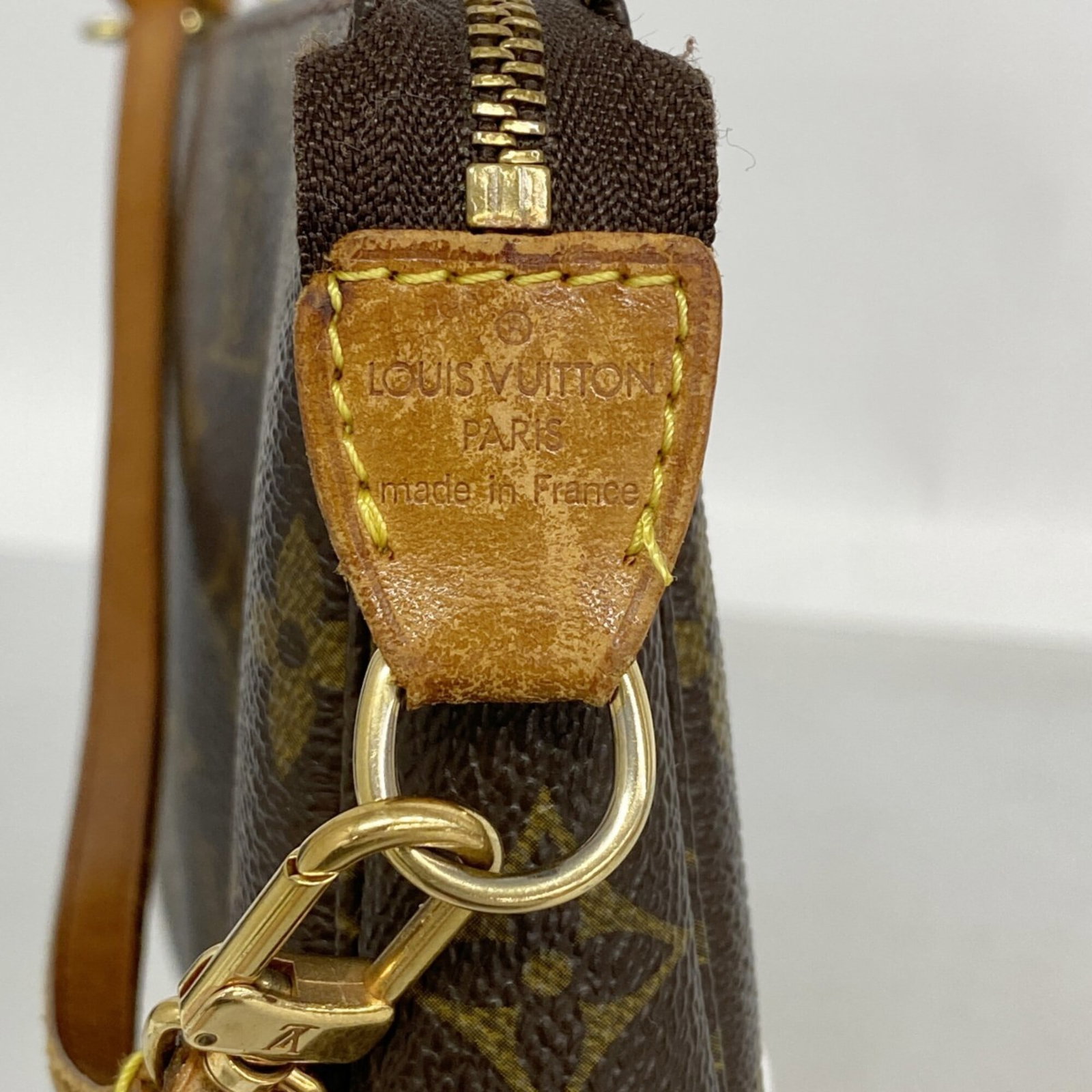 Louis Vuitton Pouch - 5