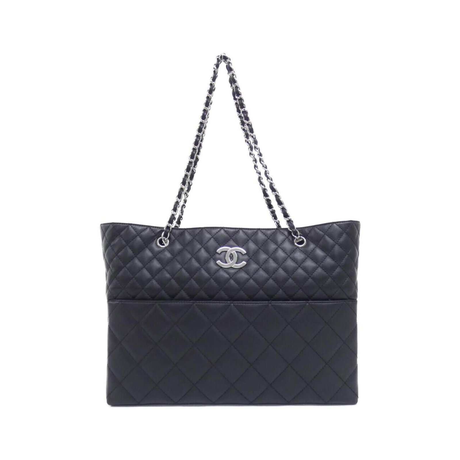 Shoulder bag leather Chanel: Shoulder bag leather Chanel Black leather Chanel shoulder bag with a classic design, measuring 30cm x 40cm x 13cm. The bag has some scratches and dirt from previous use, but remains in very good condi