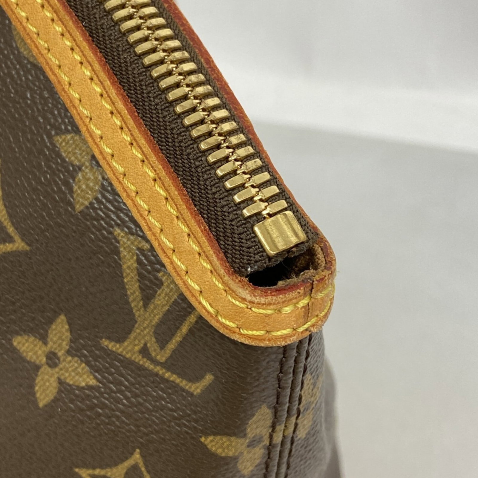 Handbag by Louis Vuitton - 7