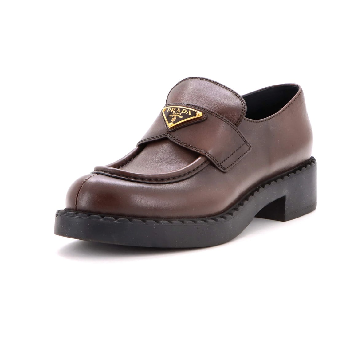 Spazzolato Logo Loafers Leather Triangle Women's Prada: Spazzolato Logo Loafers Leather Triangle Women's Prada Brown Spazzolato Logo Loafers from Prada feature a classic triangle design and are made from high-quality leather. Minor creases and scuffs throu