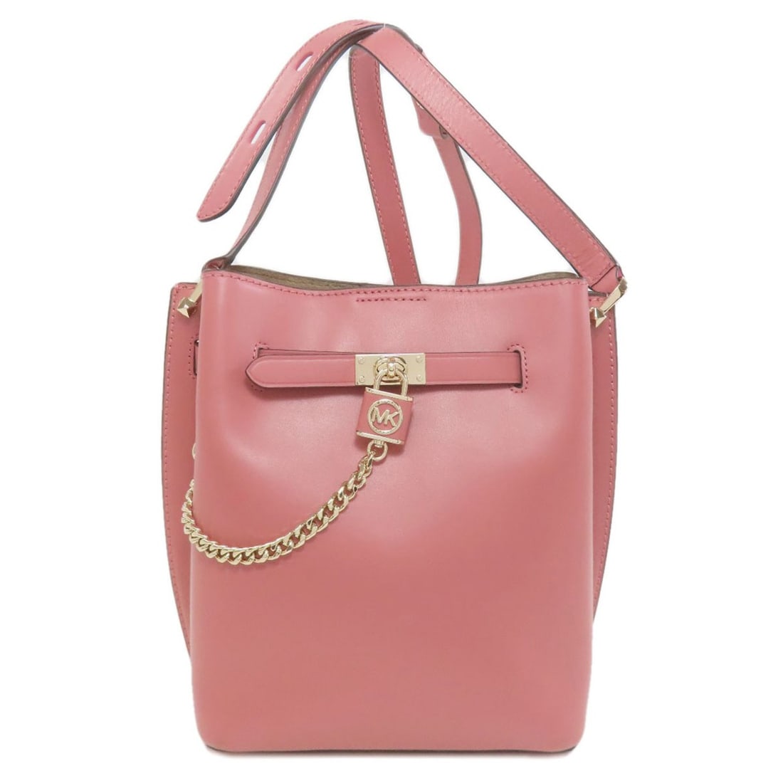 Shoulder bag padlock leather by Michael Kors: Shoulder bag padlock leather by Michael Kors Pink leather shoulder bag by Michael Kors. This stylish bag features pink exterior and is made from high-quality leather. The signature is present on the i