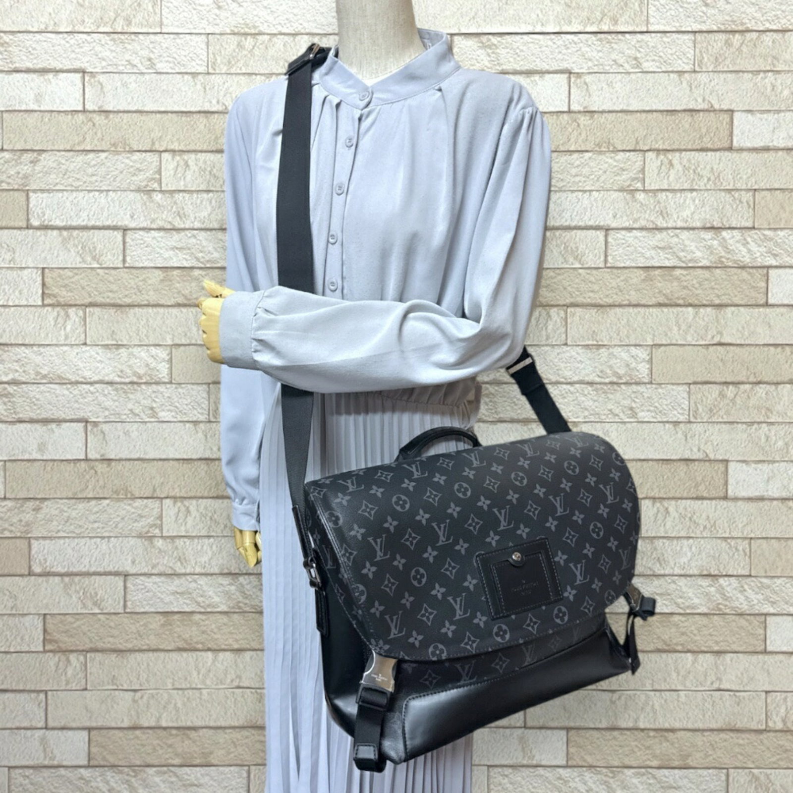 Monogram Eclipse Louis Vuitton Bag Shoulder - 2