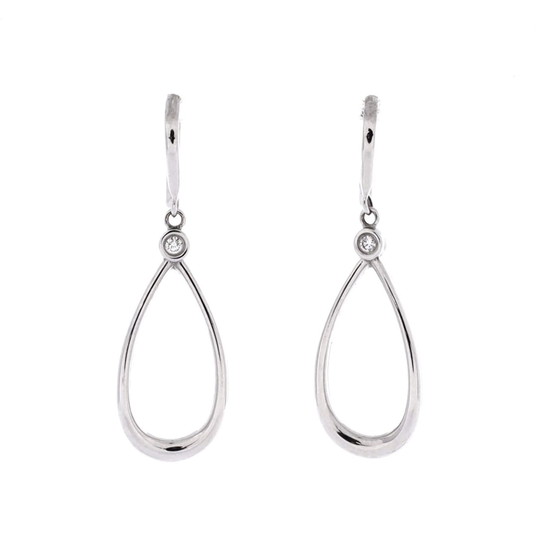 Tiffany & Co. Teardrop Earrings 18K White Gold with Diamonds: Tiffany & Co. Teardrop Earrings 18K White Gold with Diamonds Tiffany & Co.'s Teardrop Earrings showcase elegant design with 18K white gold and diamonds. The teardrop shape adds a touch of