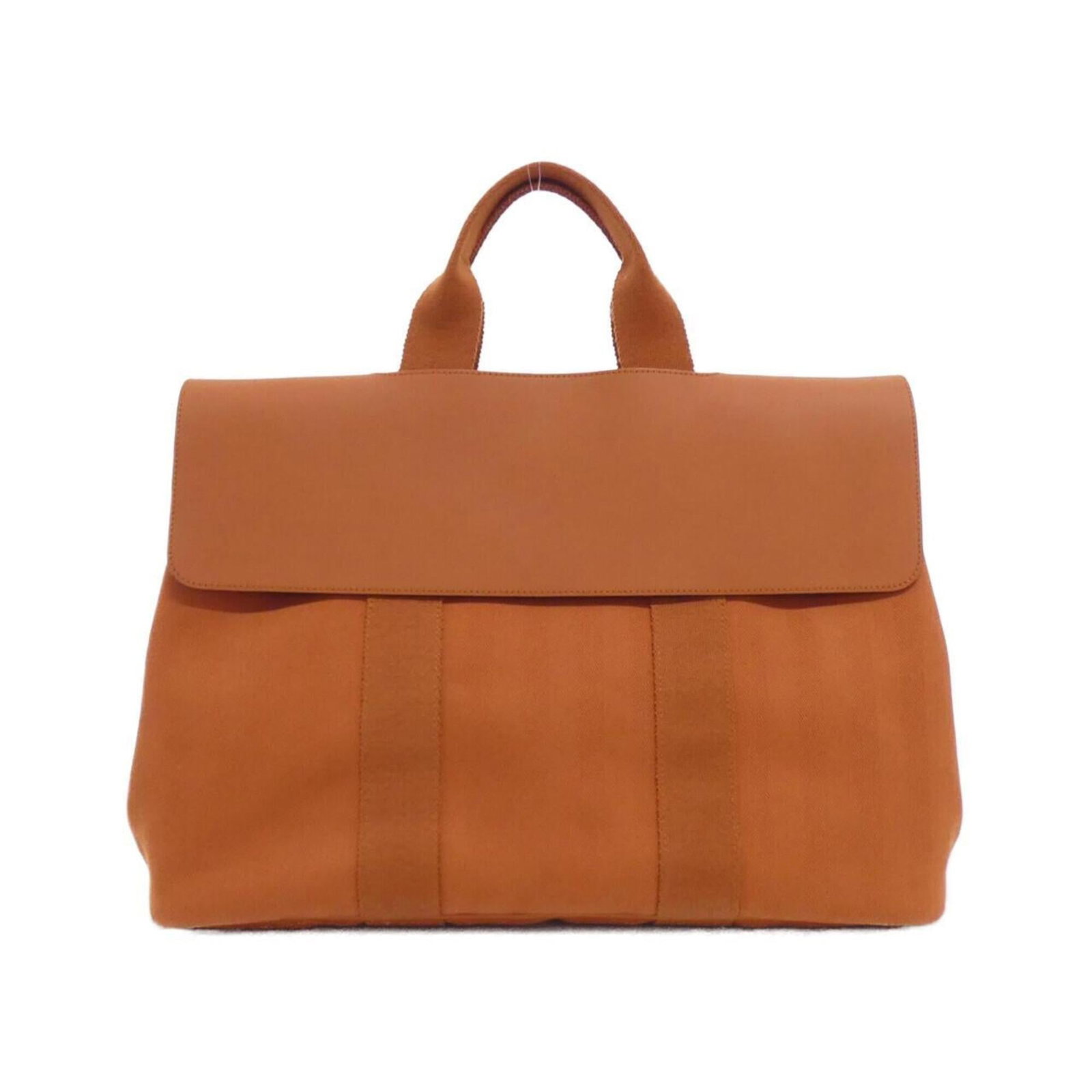 Toile Handbag To Hermes Chevron: Toile Handbag To Hermes Chevron Toile Handbag To Hermes Chevron features a unique design with a Brique color, showcasing the iconic Toile de Jouy print. Made from high-quality materials, this handbag