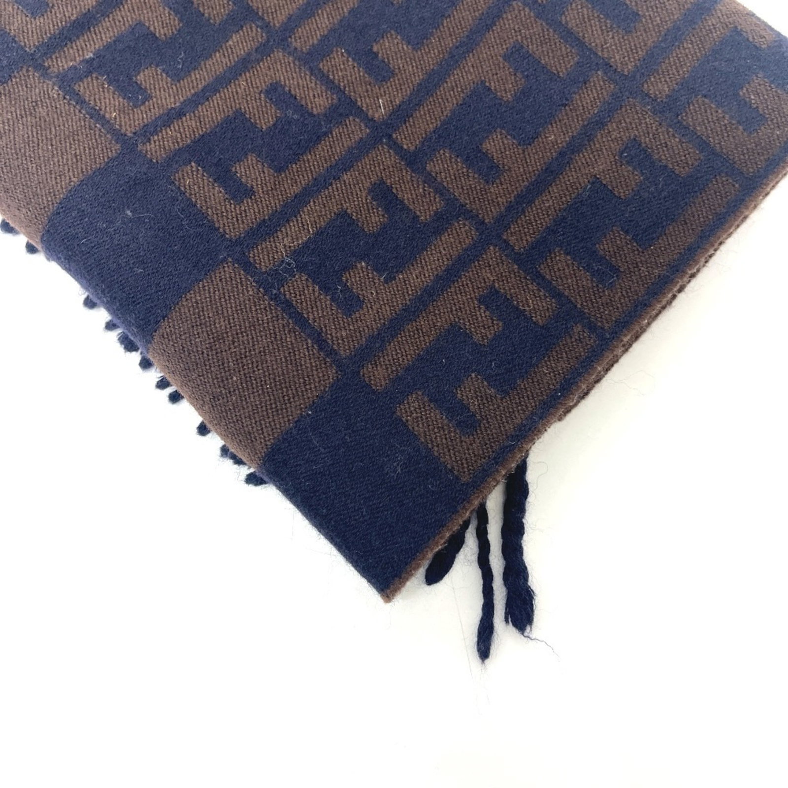 Fendi stole wool - 12