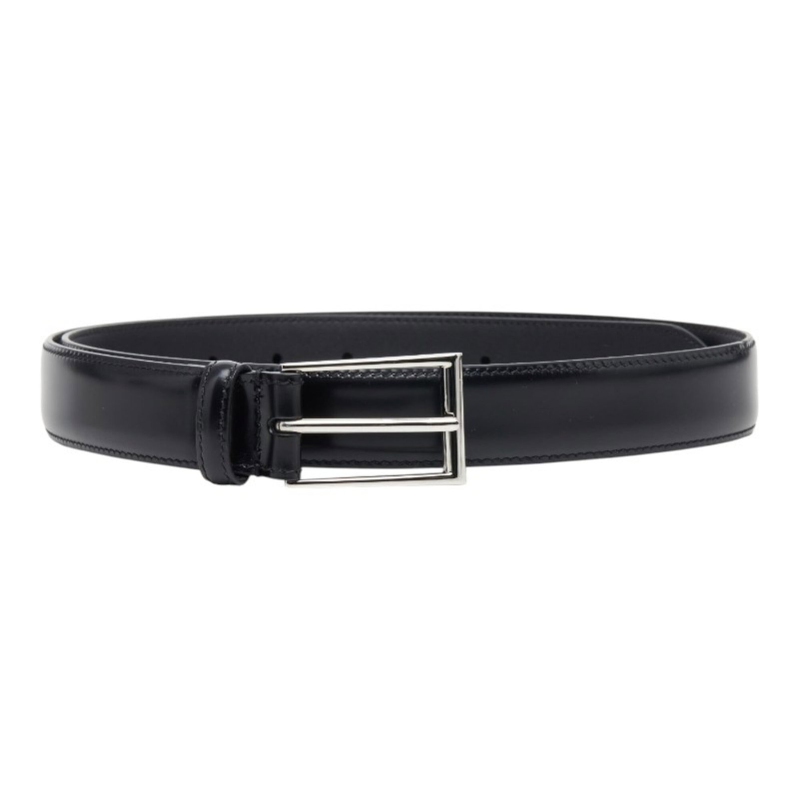 Standard Belt Gucci: Standard Belt Gucci Standard Gucci Belt for Men in Black Leather. This classic belt features six holes, adjustable length (88-100.5cm), and a slim width of 3cm, making it a versatile accessory for eve