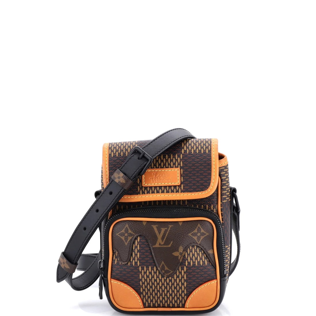 Louis Vuitton Nigo Amazone Messenger Bag Limited Edition Giant Damier: Louis Vuitton Nigo Amazone Messenger Bag Limited Edition Giant Damier The Louis Vuitton Nigo Amazone Messenger Bag Limited Edition Giant Damier and Monogram Canvas Nano features a unique giant damier 