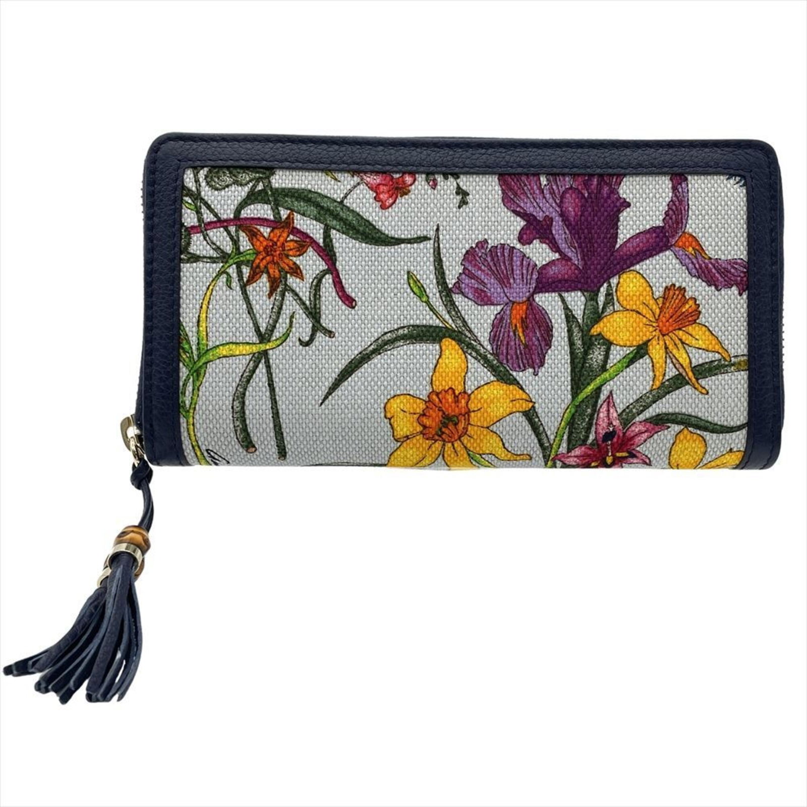 Gucci Long Wallet (Bi-Fold) Gg Leather Canvas: Gucci Long Wallet (Bi-Fold) Gg Leather Canvas Navy Gucci Long Wallet (Bi-Fold) features Gg Leather and Canvas construction, with a zipper closure. Measuring 10cm x 19.5cm x 2.5cm, it is in very good