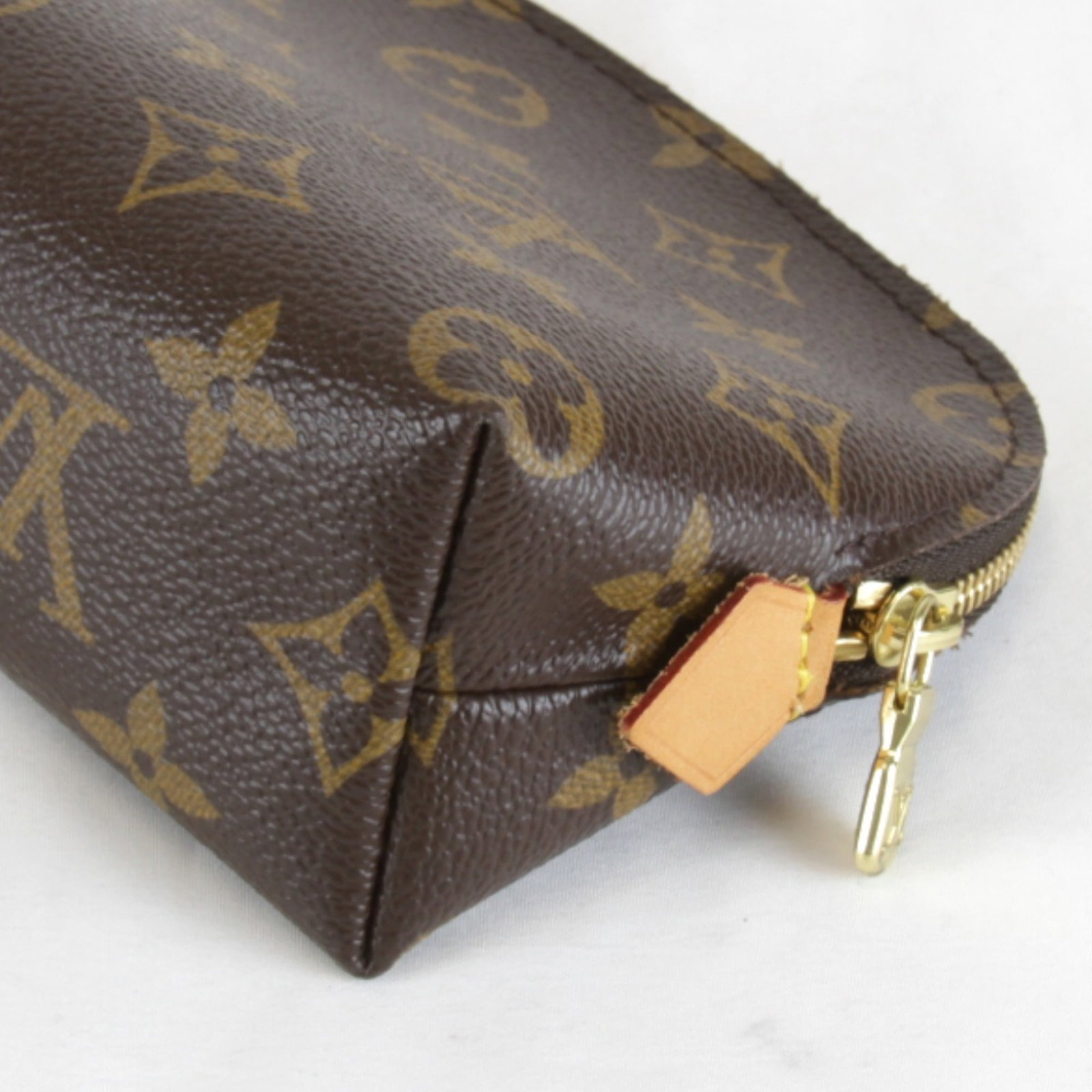 Louis Vuitton Pouch Monogram - 3