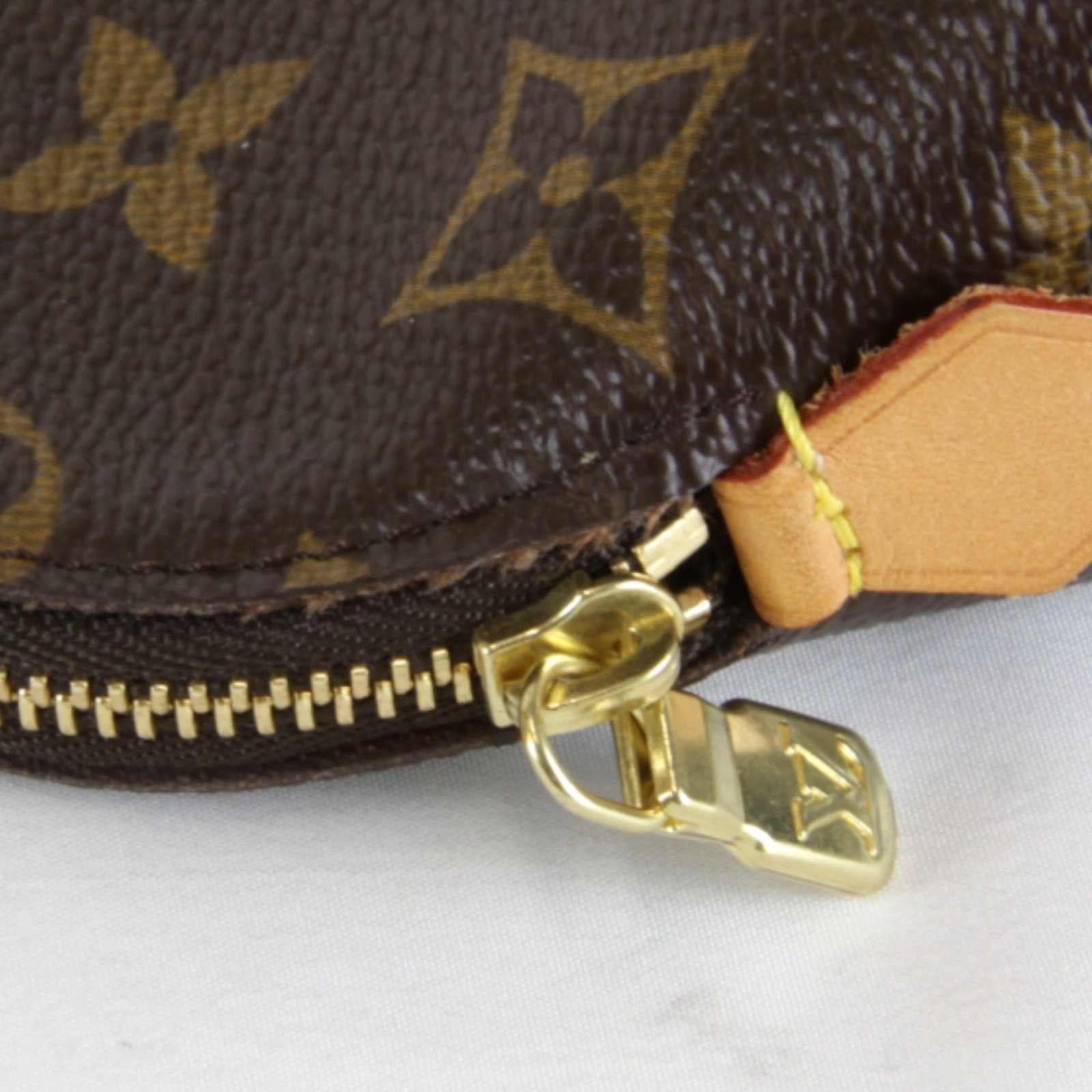 Louis Vuitton Pouch Monogram - 7