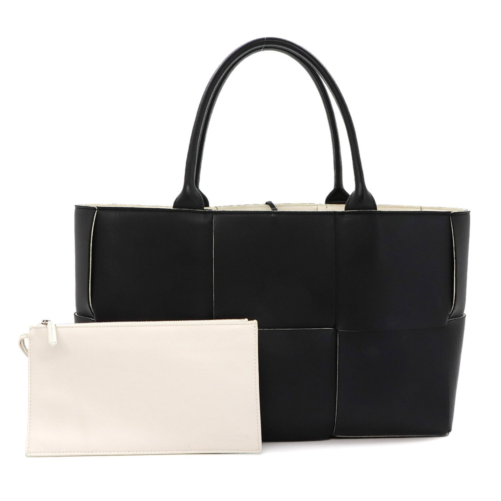 Bottega Veneta Handbag Pouch Tote Bag Leather: Bottega Veneta Handbag Pouch Tote Bag Leather Bottega Veneta Handbag Pouch Tote Bag Leather in Black. This sleek and sophisticated leather tote bag features silver hardware and measures 24cm x 37cm x