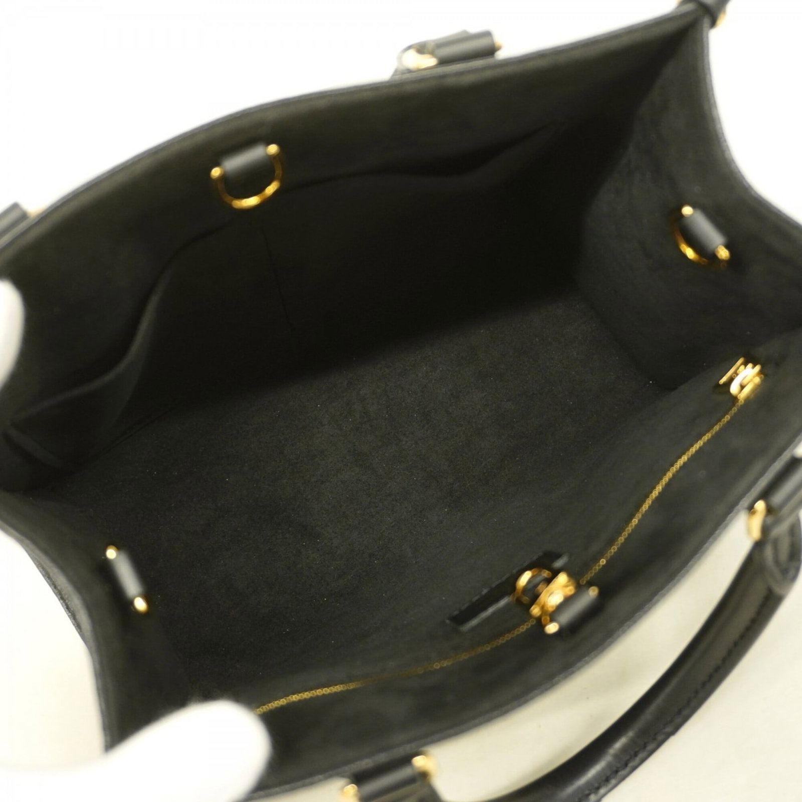 Handbag by Louis Vuitton - 4