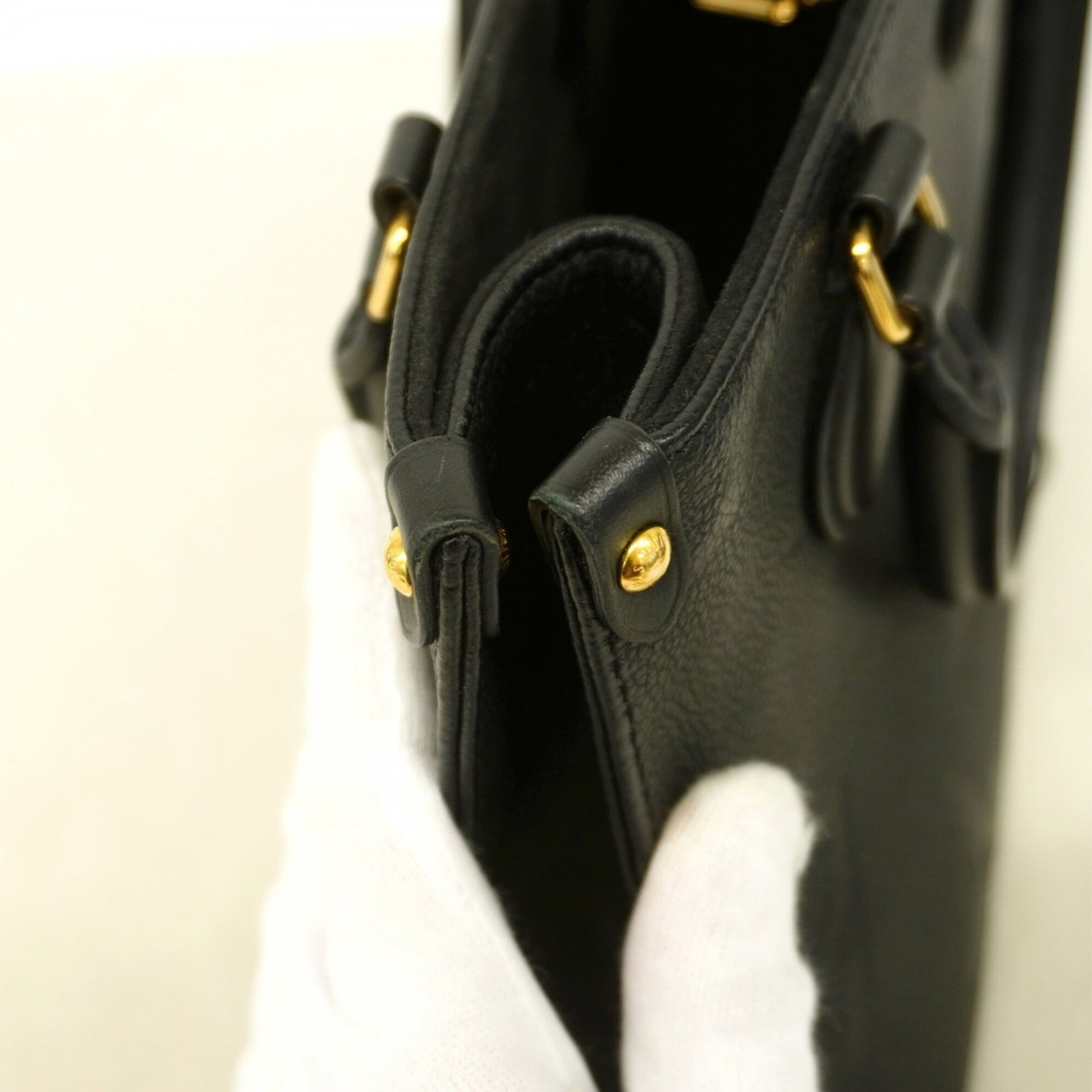 Handbag by Louis Vuitton - 9