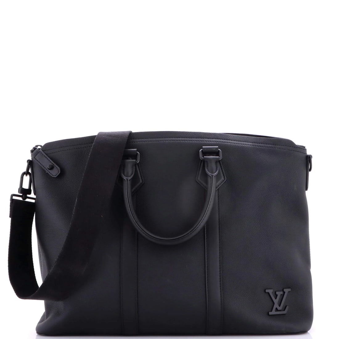 Tote Leather Lock It Aerogram Vuitton Louis: Tote Leather Lock It Aerogram Vuitton Louis Black Louis Vuitton Aerogram Lock It Tote with Leather Exterior, featuring heavy corner wear and minor scuffs. This satchel measures 13" in height, 17" in