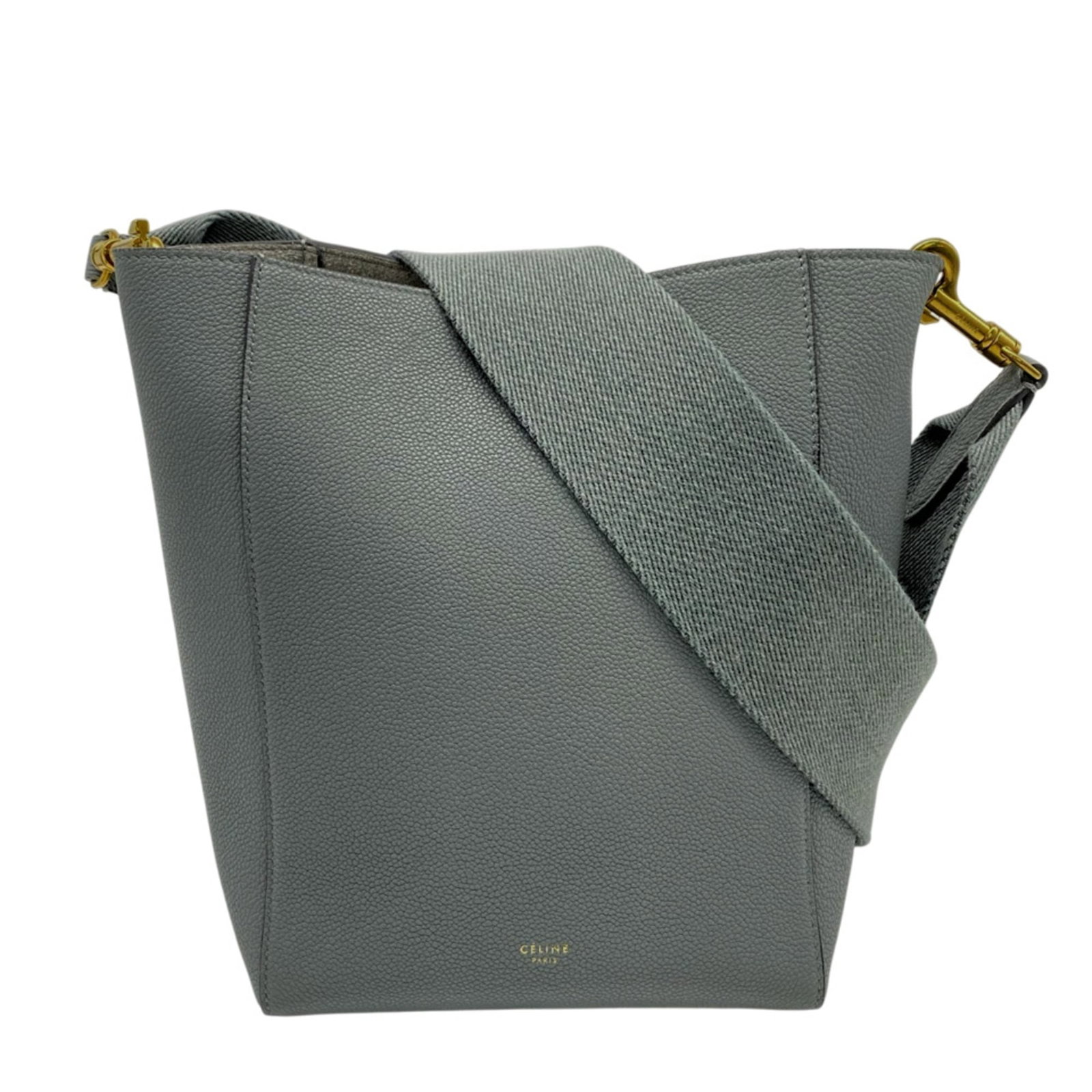 Celine bag shoulder leather: Celine bag shoulder leather The Celine bag shoulder leather features a stunning blue color and measures 24cm x 18cm x 12cm. With its classic design and high-quality leather material, this shoulder