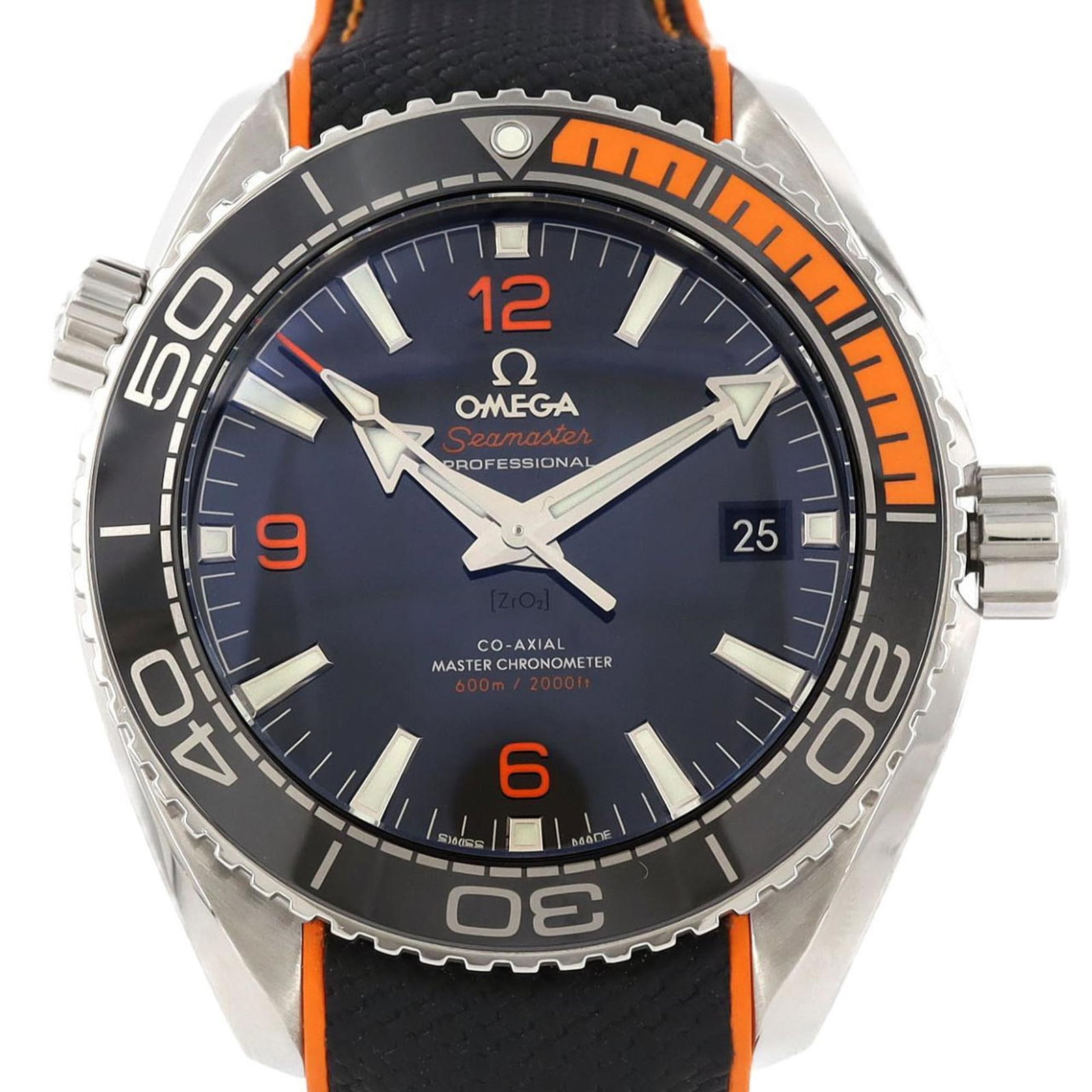 Wristwatch Omega: Wristwatch Omega Stainless steel case and rubber band give this Omega wristwatch its rugged, sporty look. The black dial stands out against the metallic backdrop, adding to the watch's sleek design.