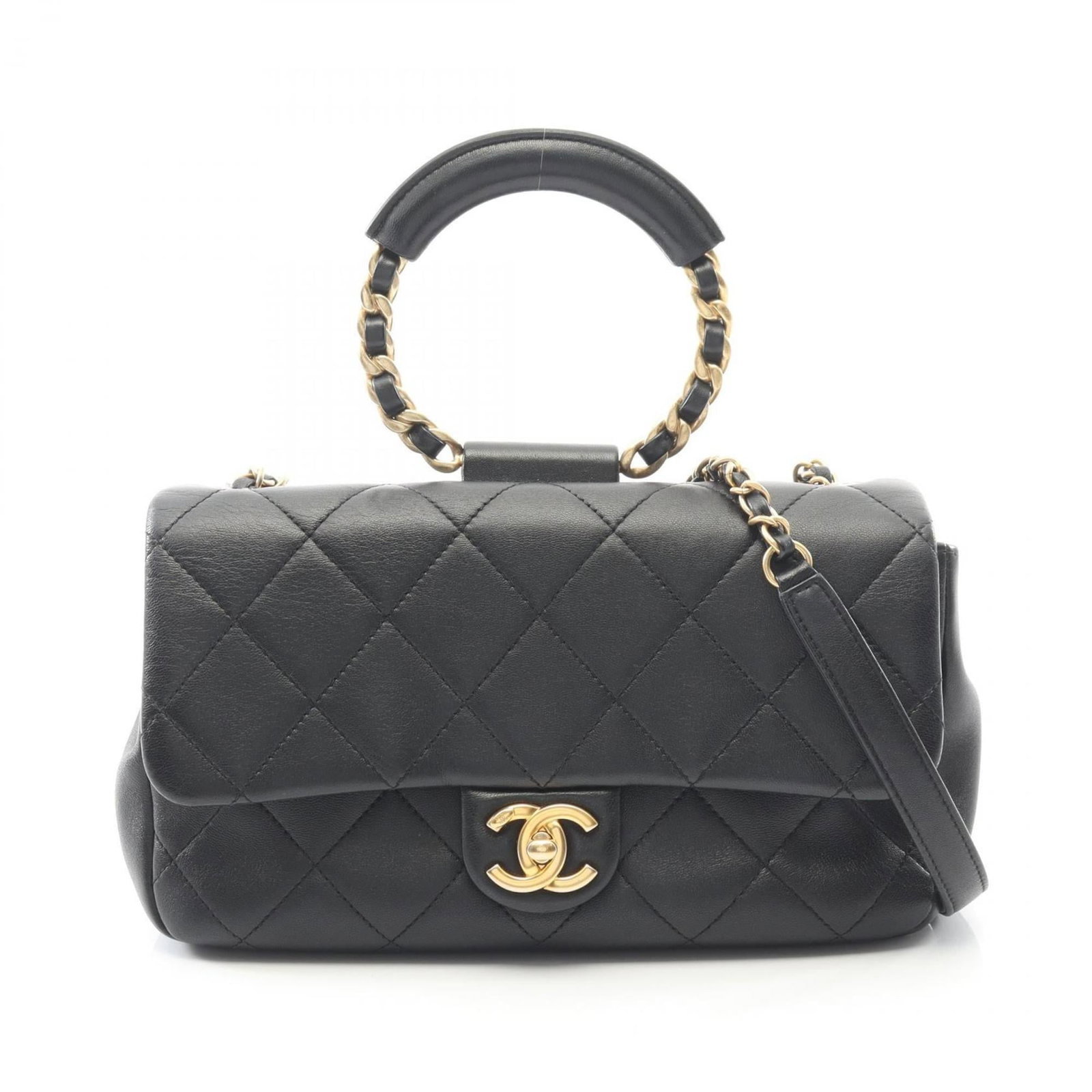Shoulder bag leather Chanel: Shoulder bag leather Chanel Black lambskin shoulder bag from Chanel, featuring high-quality leather construction with some minor scratches and dirt. The bag measures 17cm x 24cm x 5cm and is in very g