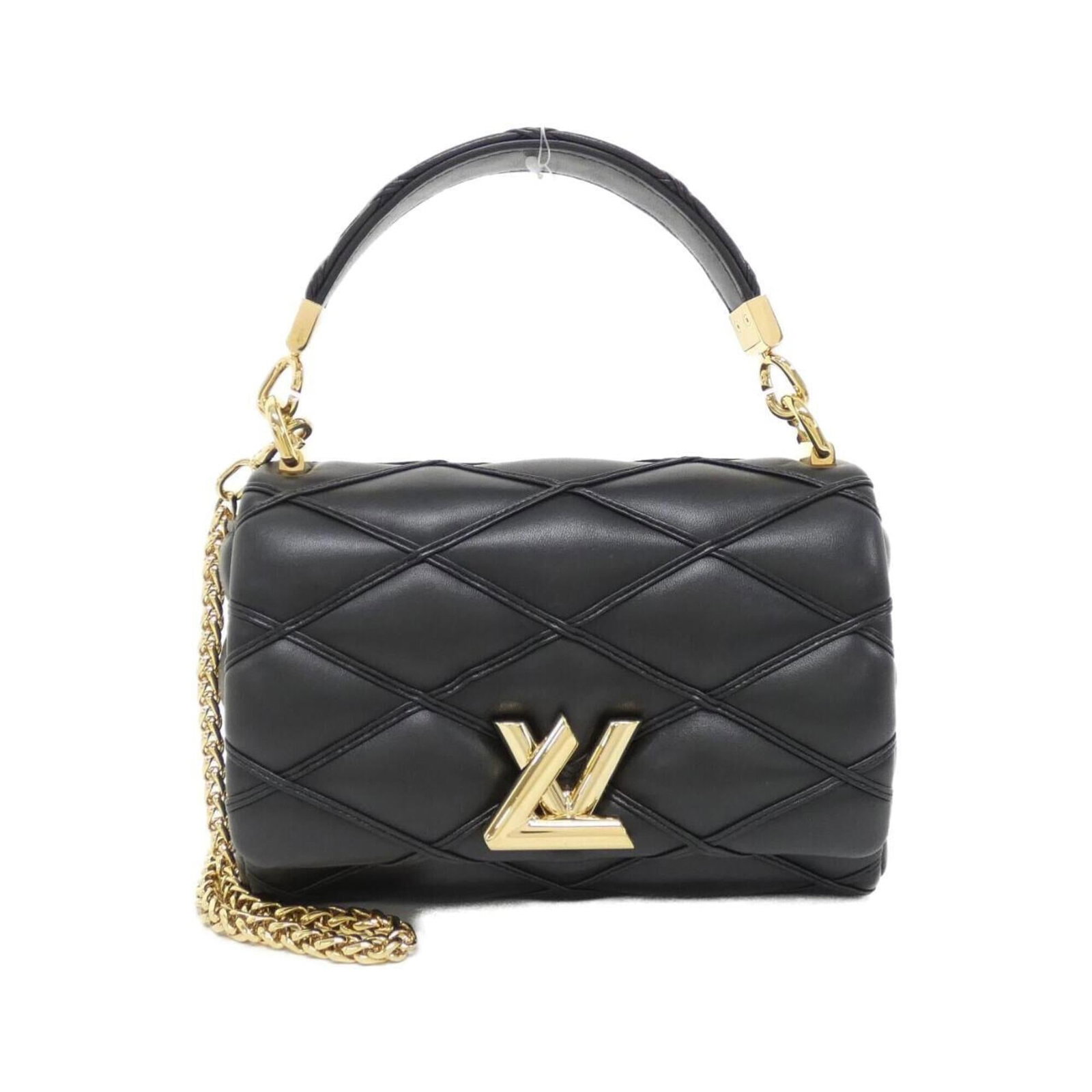 Shoulder Bag Leather Vuitton Louis: Shoulder Bag Leather Vuitton Louis Black Lambskin Louis Vuitton Shoulder Bag with a classic design, featuring a timeless black leather exterior and a subtle sheen from the lambskin material. The