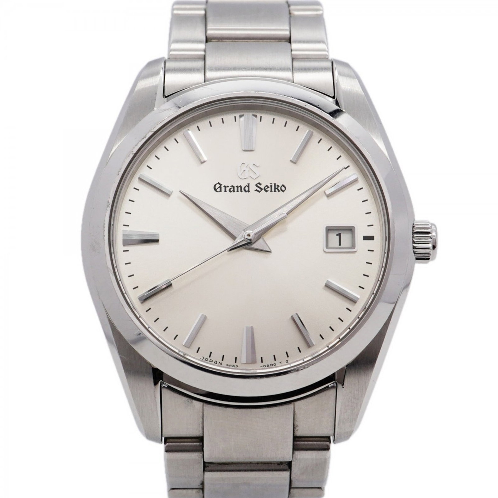 Seiko Wristwatch: Seiko Wristwatch Stainless steel band provides durability and style, while the silver dial adds a touch of classic elegance to this 37mm Seiko wristwatch. Traces of usage are evident, with minor