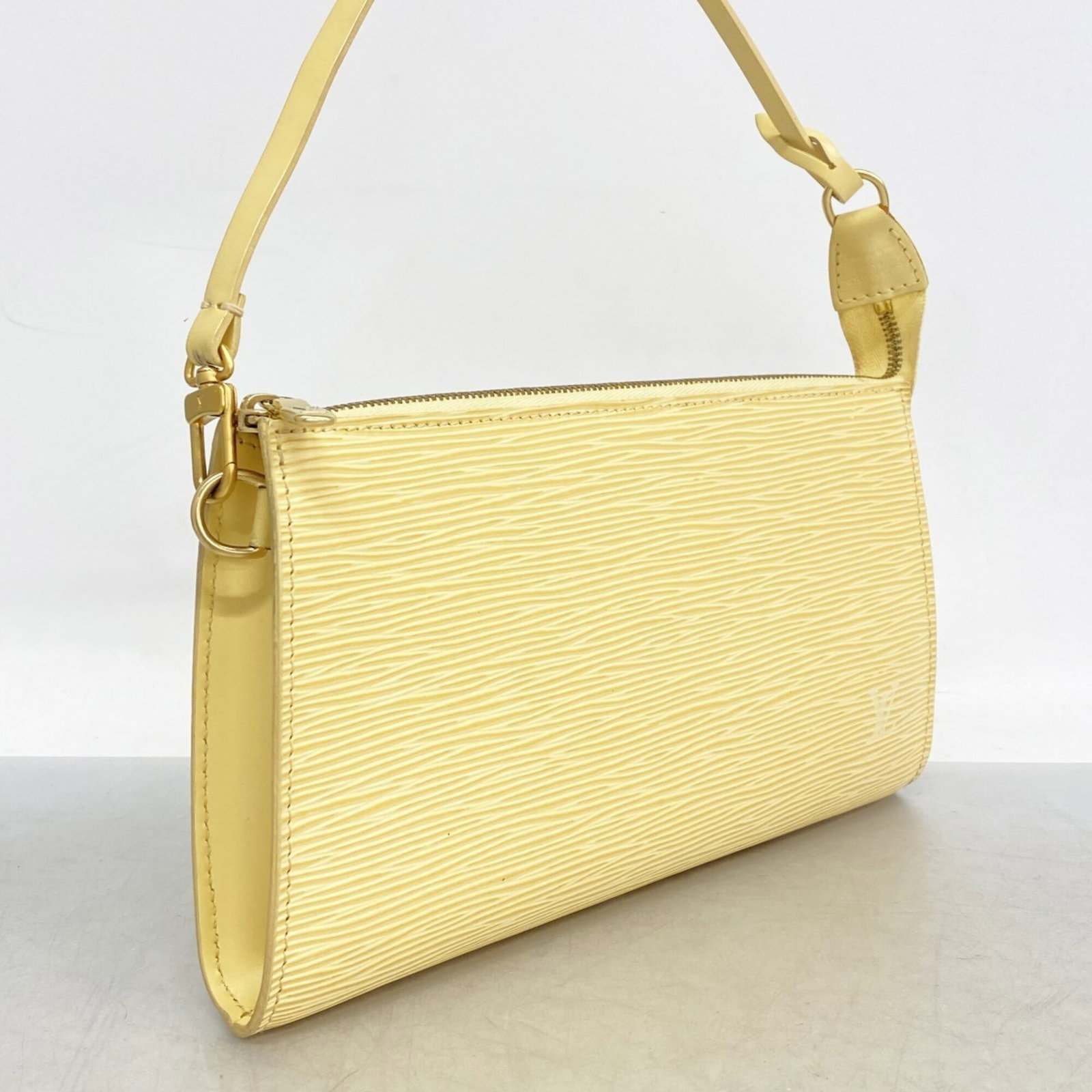 Louis Vuitton Pouch - 2