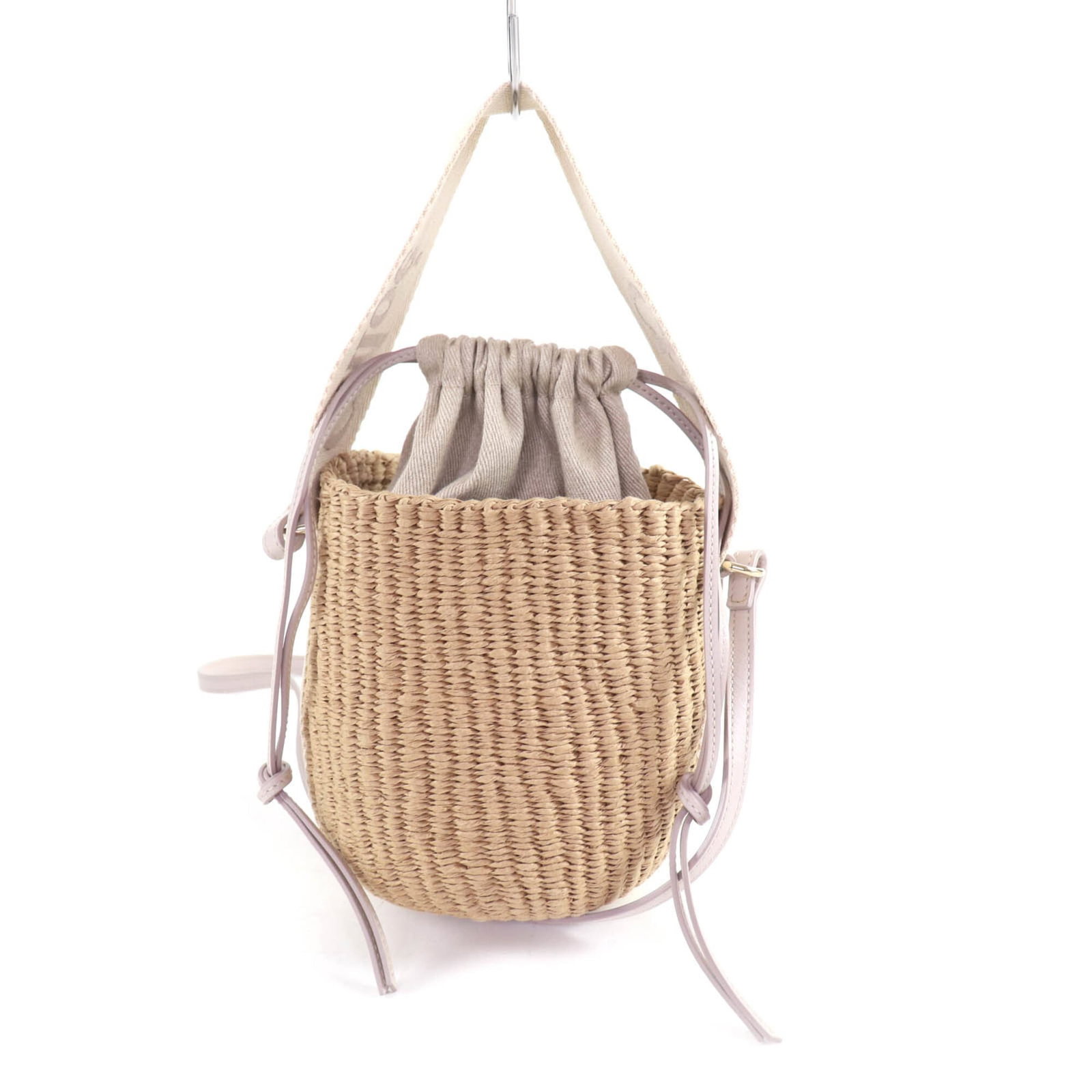 Chlo Shoulder Bag Paper Leather: Chlo Shoulder Bag Paper Leather Chlo Shoulder Bag Paper Leather features a unique blend of paper and leather materials, resulting in a distinctive aesthetic. With its beige color and compact size,